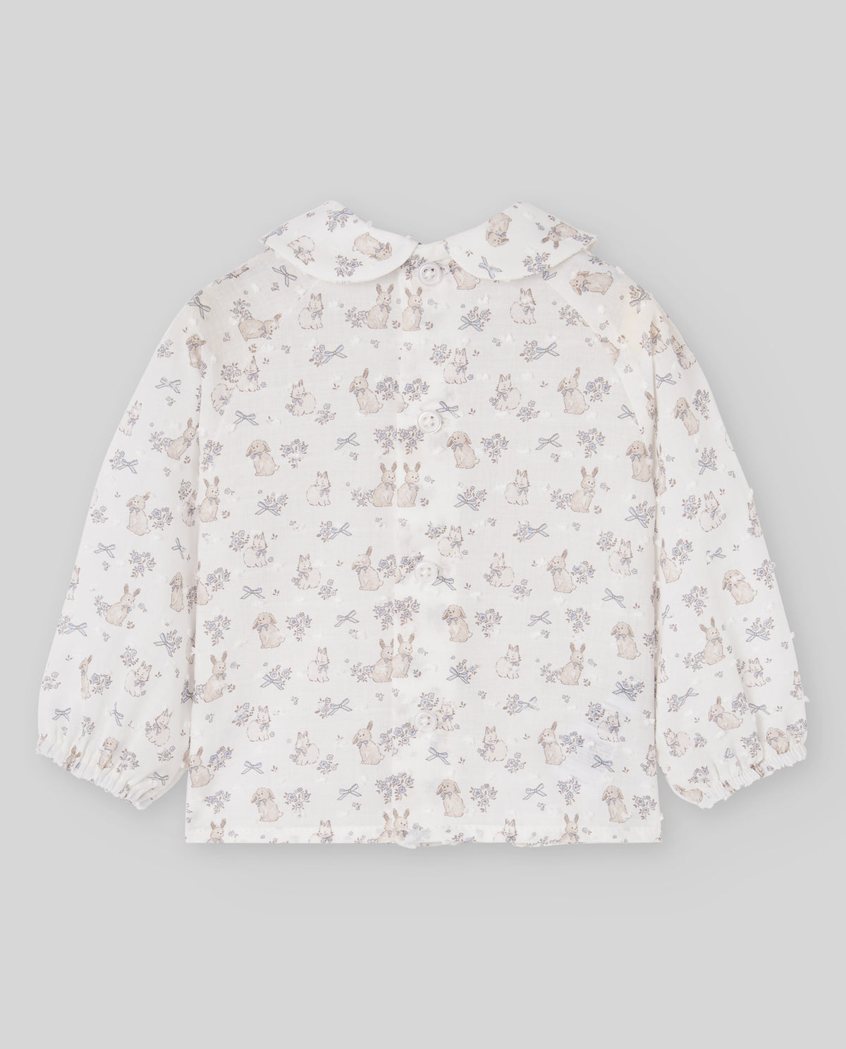 Conjunto bebé menino jardineira azul e blusa pérola da Paz Rodriguez "Val"