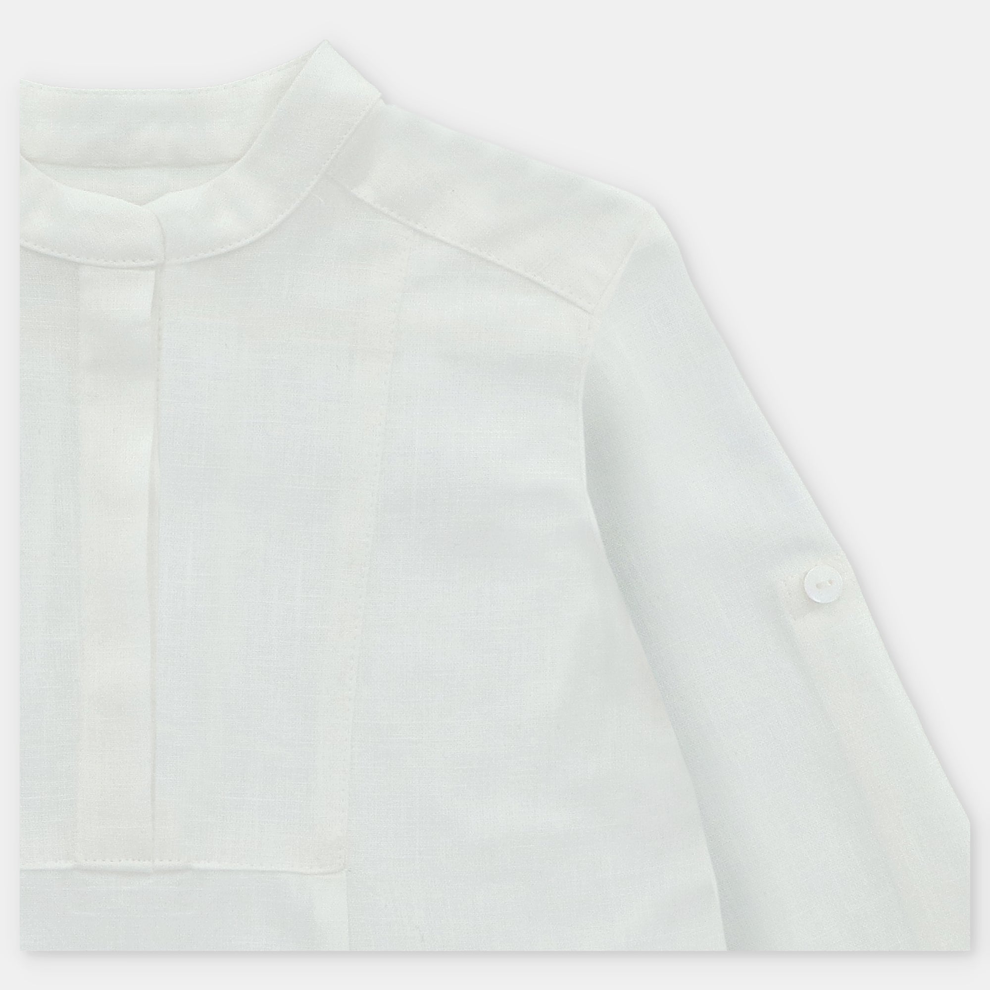 Conjunto camisa pérola e calção linho bege da Martín Aranda "Calgary"