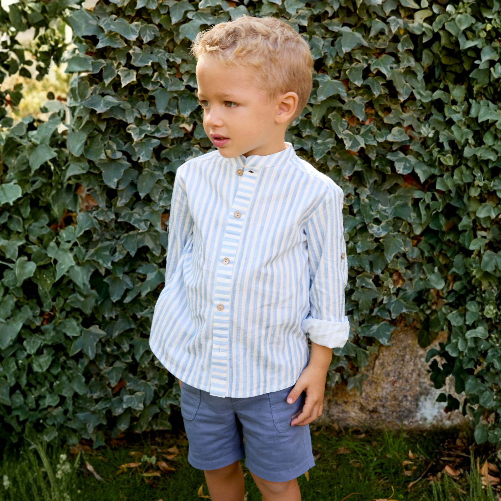 Conjunto camisa riscas e calção azul para menino da Martín Aranda "Surrey"