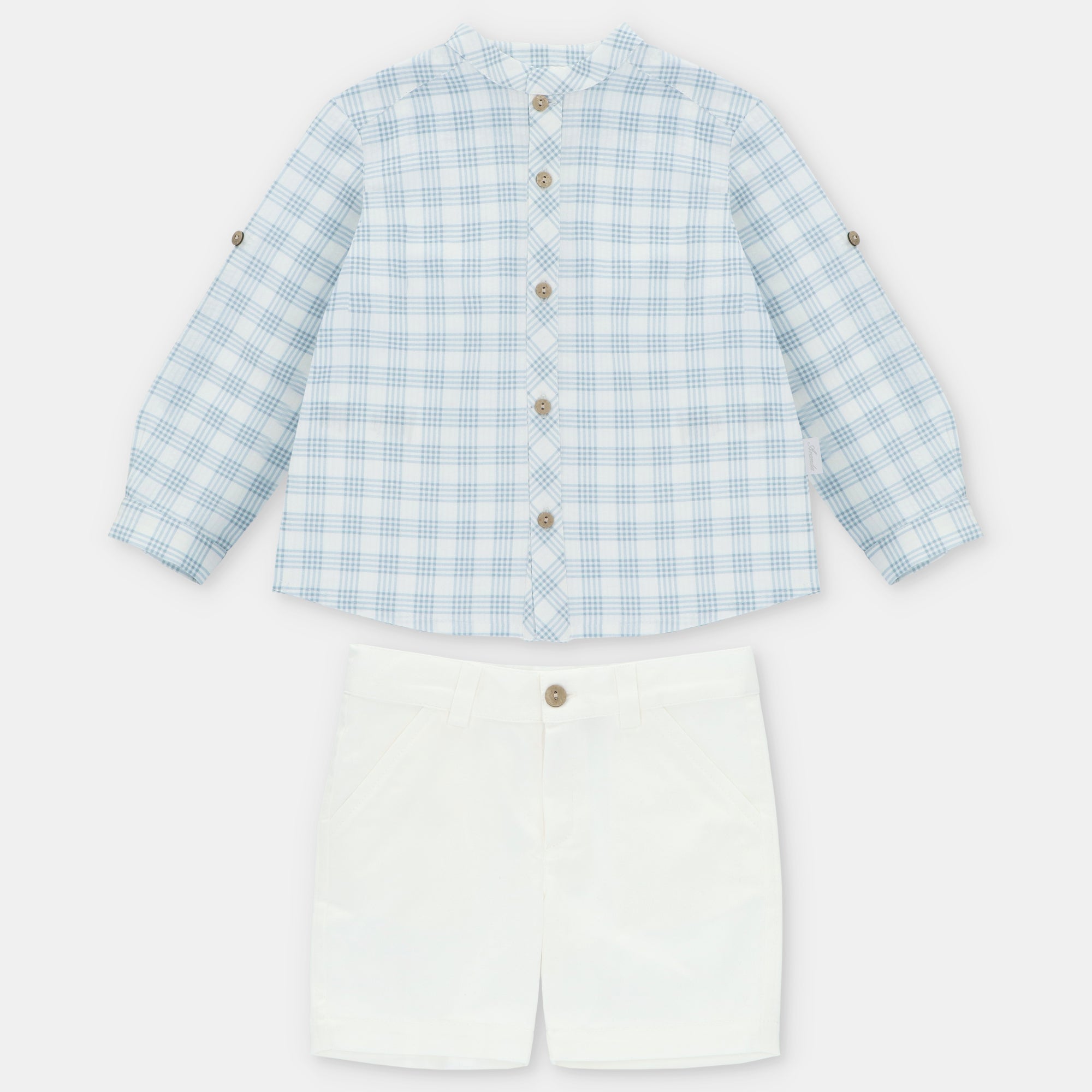 Conjunto camisa quadrados azuis e calção branco da Martín Aranda "Ottawa"