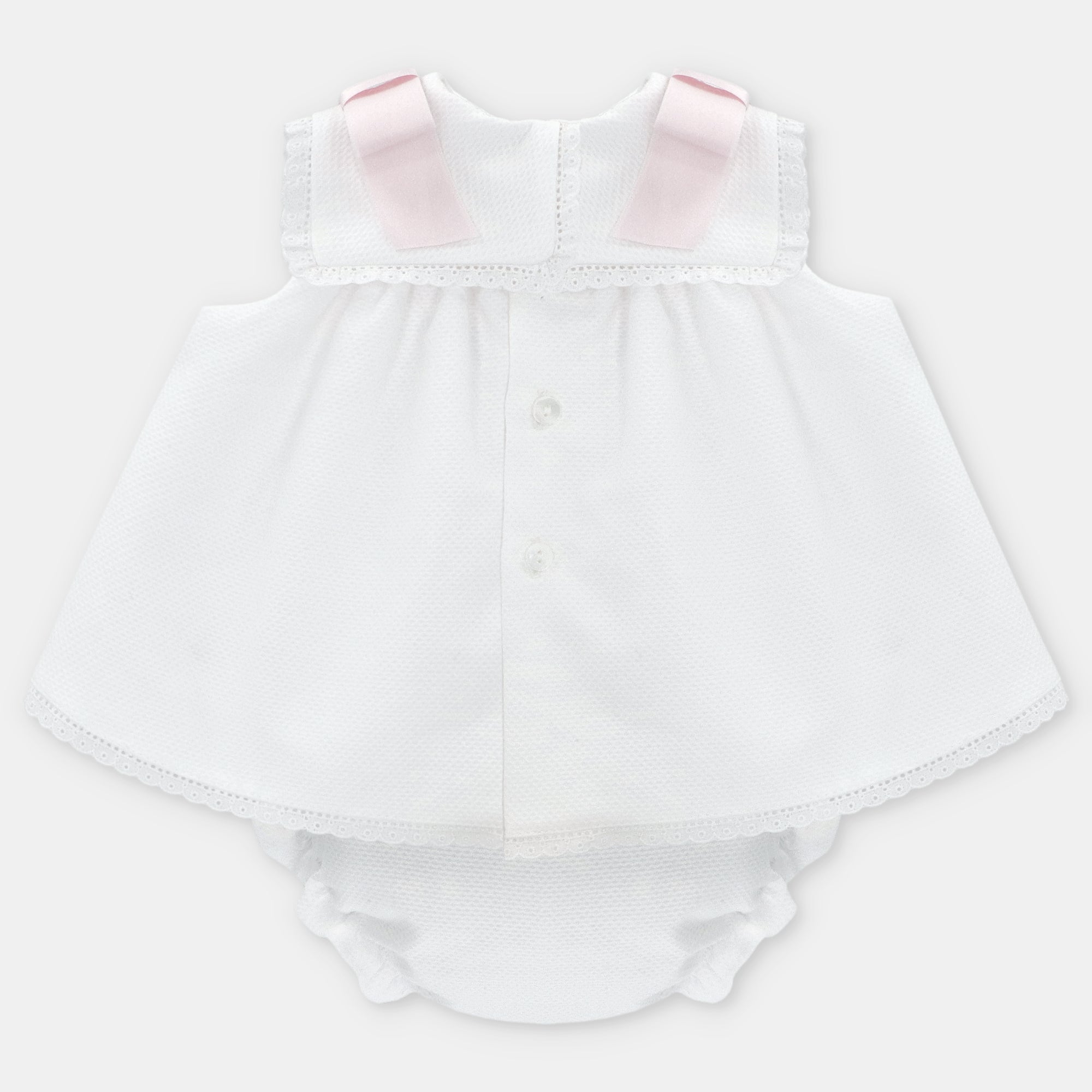 Vestido piqué branco e tapa fralda da Martín Aranda "Montreal"