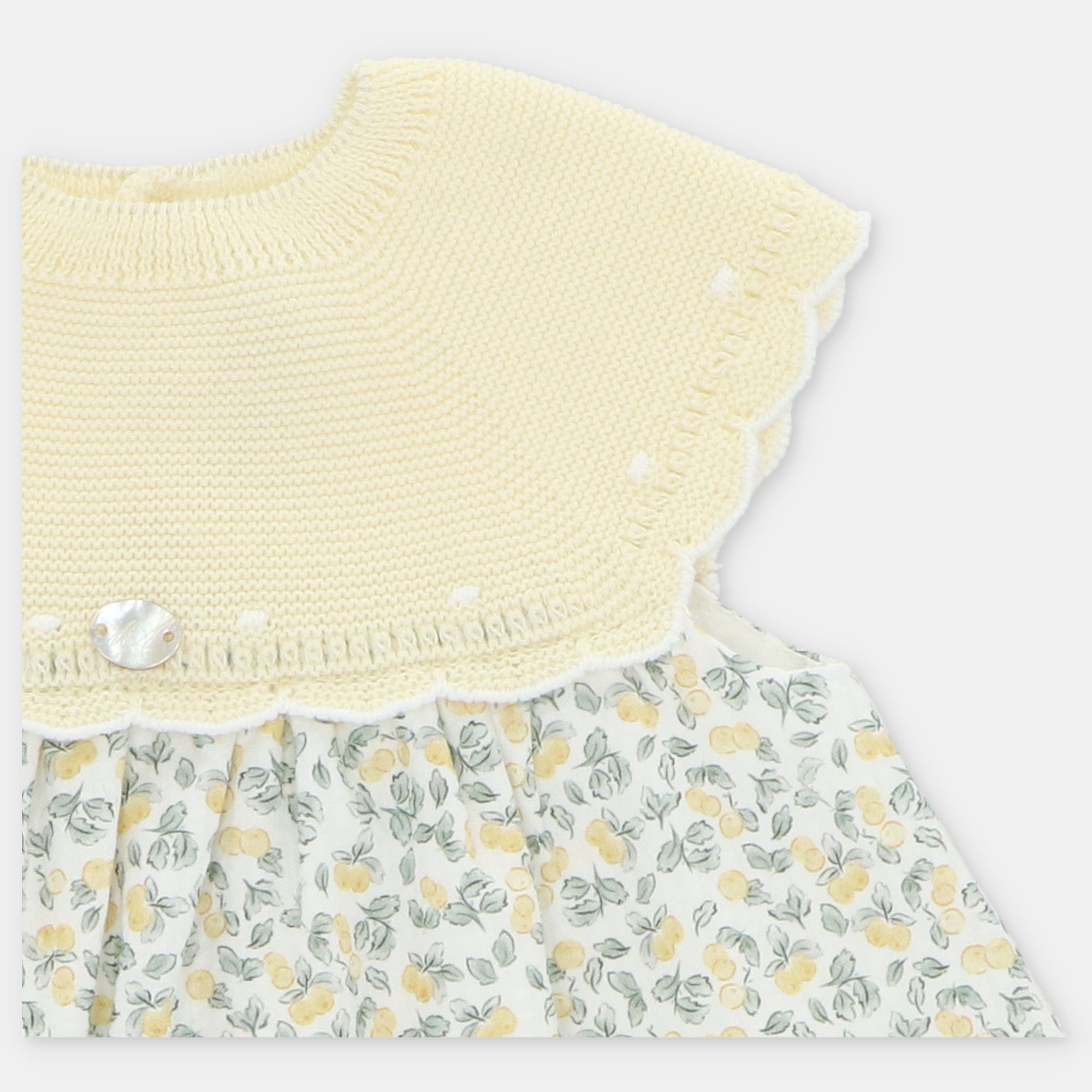Vestido combinado e tapa fraldas com estampado de limões da Martín Aranda "Winnipeg"
