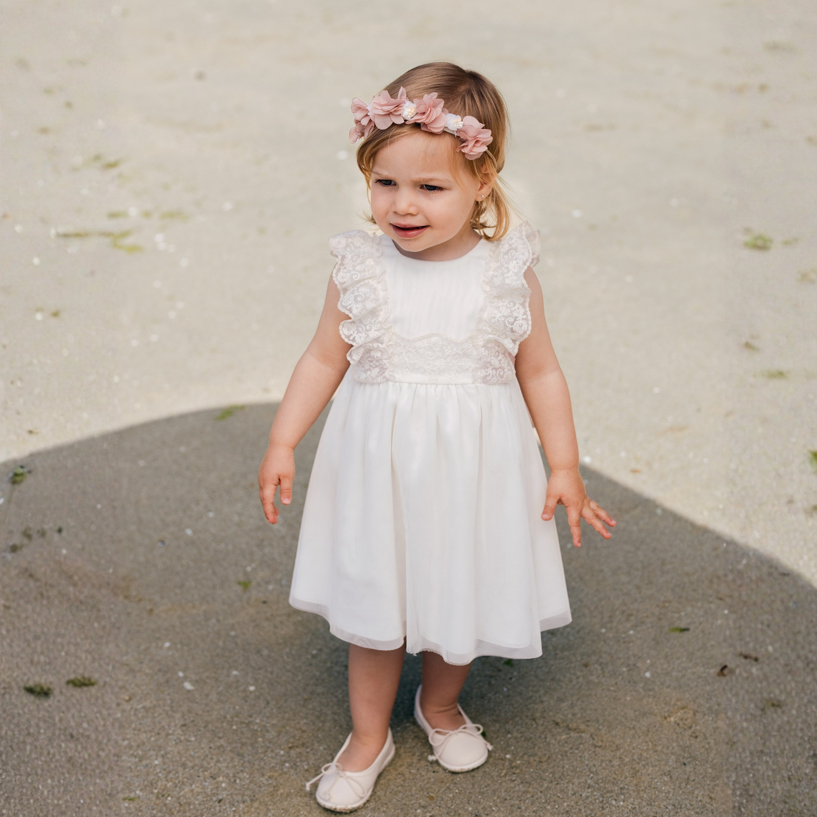 Vestido e tapa fralda para cerimonia em tom pérola da Paz Rodriguez "Cerimónia"