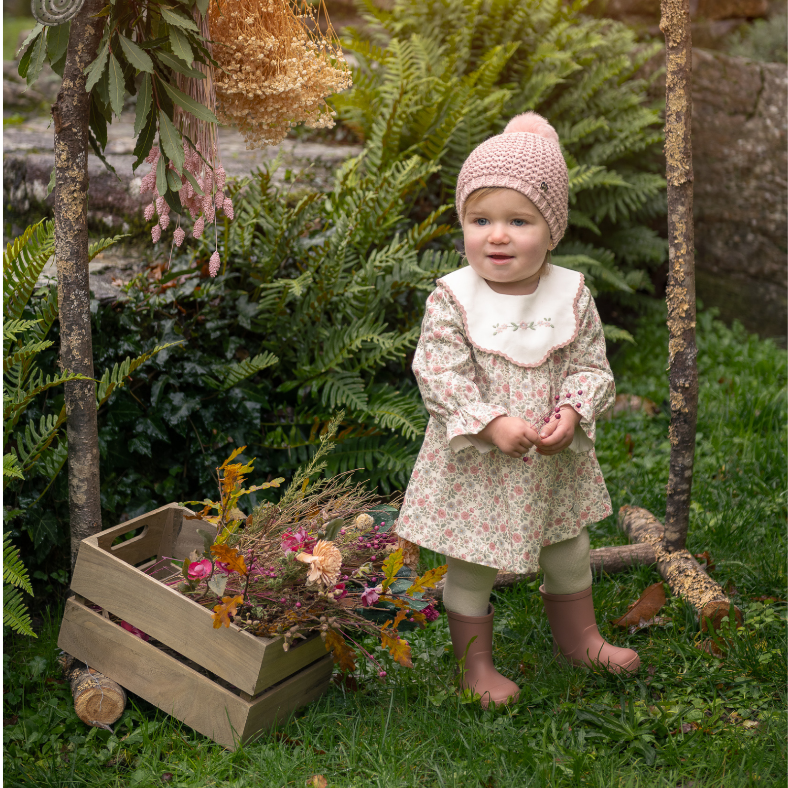 Vestido estampado floral e tapa-fralda da Paz Rodriguez "Ledicia"