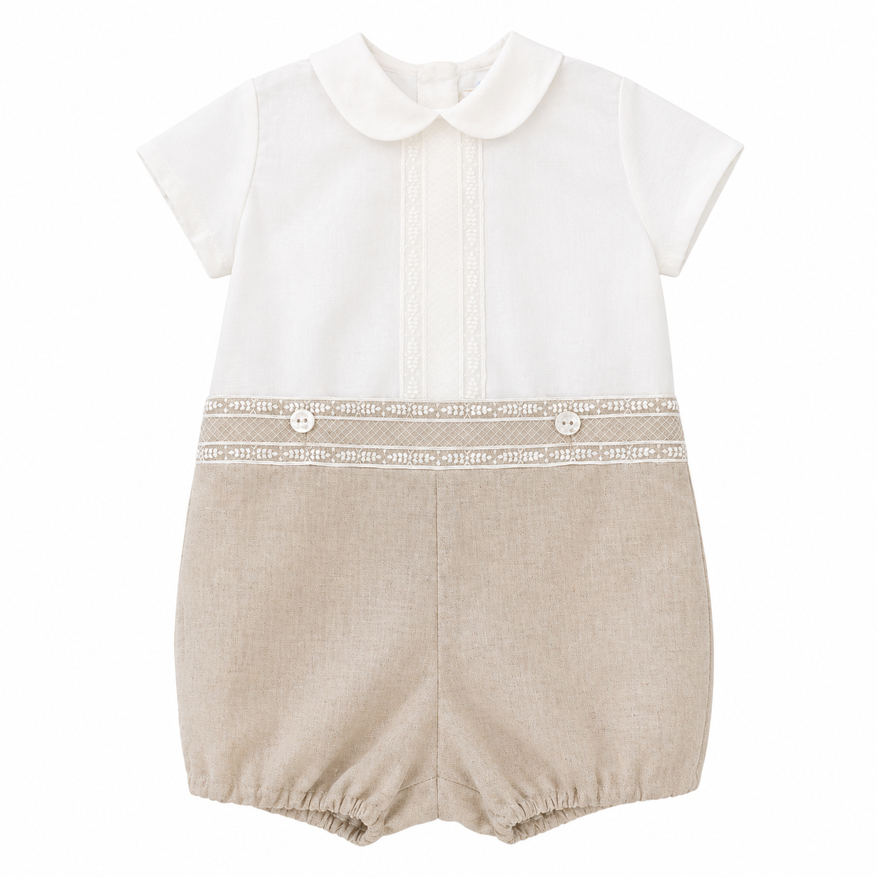 Conjunto de cerimónia blusa pérola e calção bege da Niseret