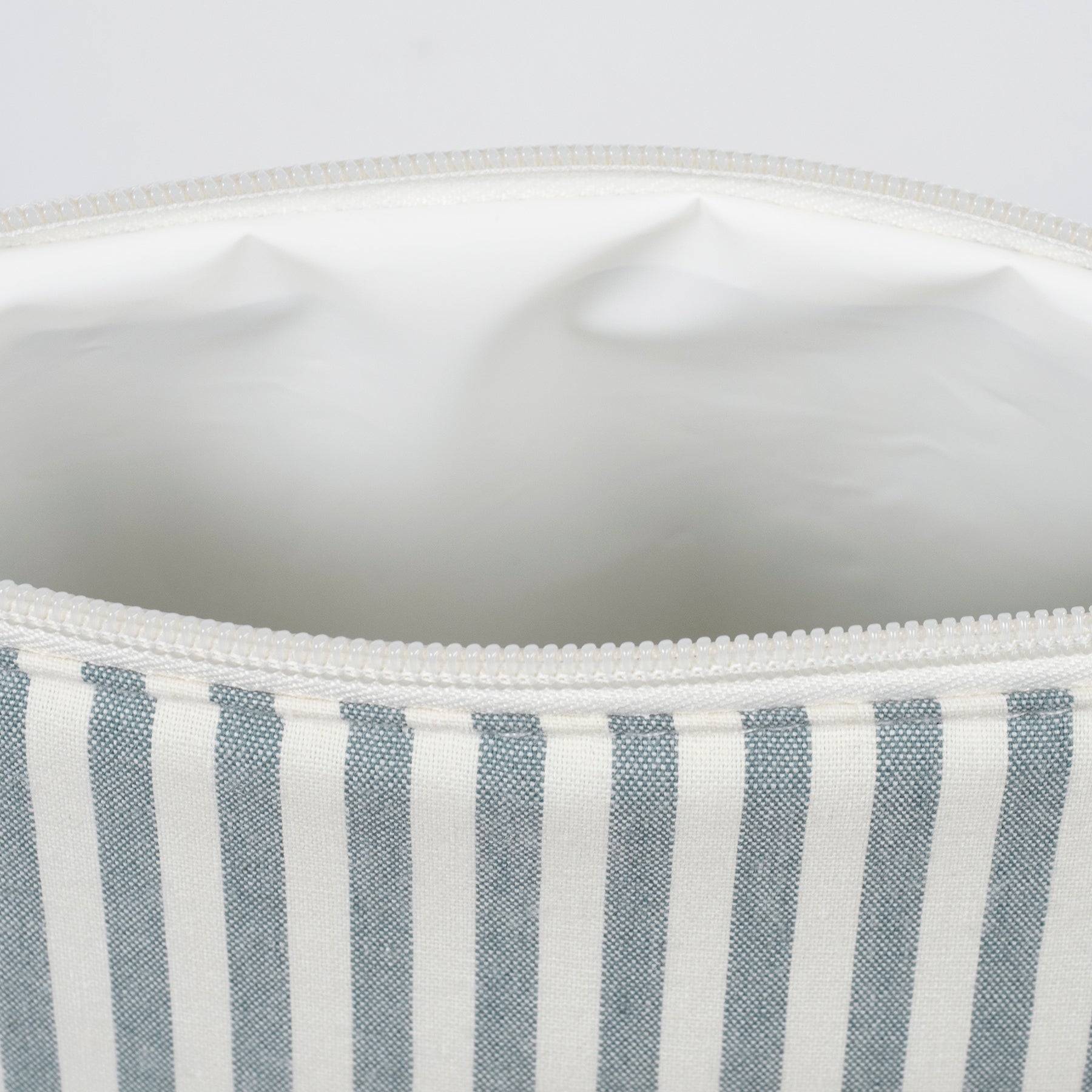 Necessaire da Walking Mum "Praliné Strips Matcha"