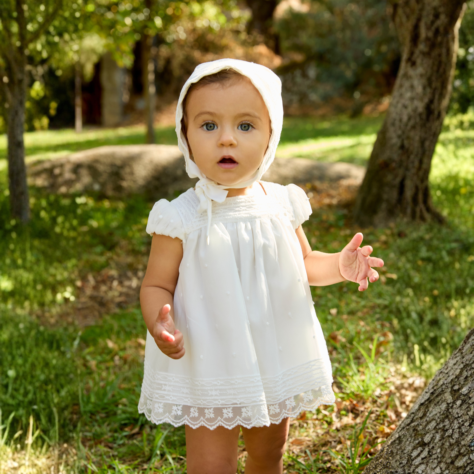 Vestido e tapa fraldas de cerimónia com tule pérola bordado da Martín Aranda "Calgary"