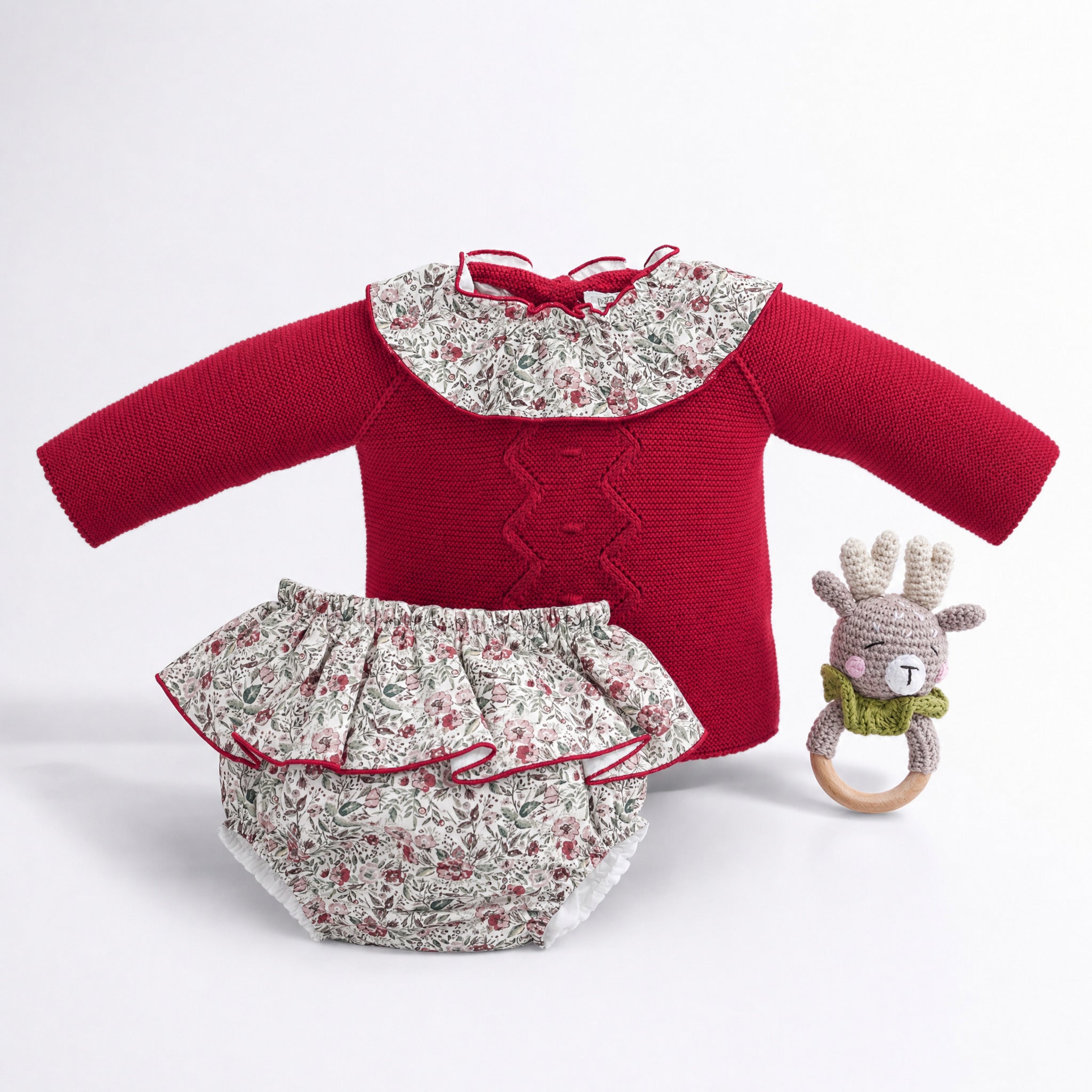 Conjunto camisola grená e tapa fraldas floral da Pangasa "Cherry"