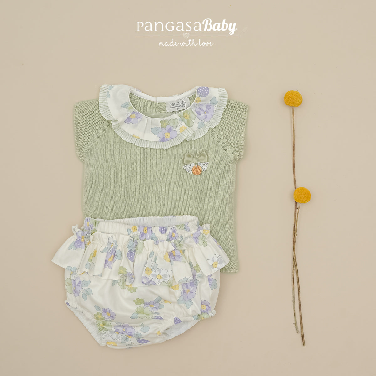 Conjunto camisola verde e tapa fraldas com flores da Pangasa "Brote"