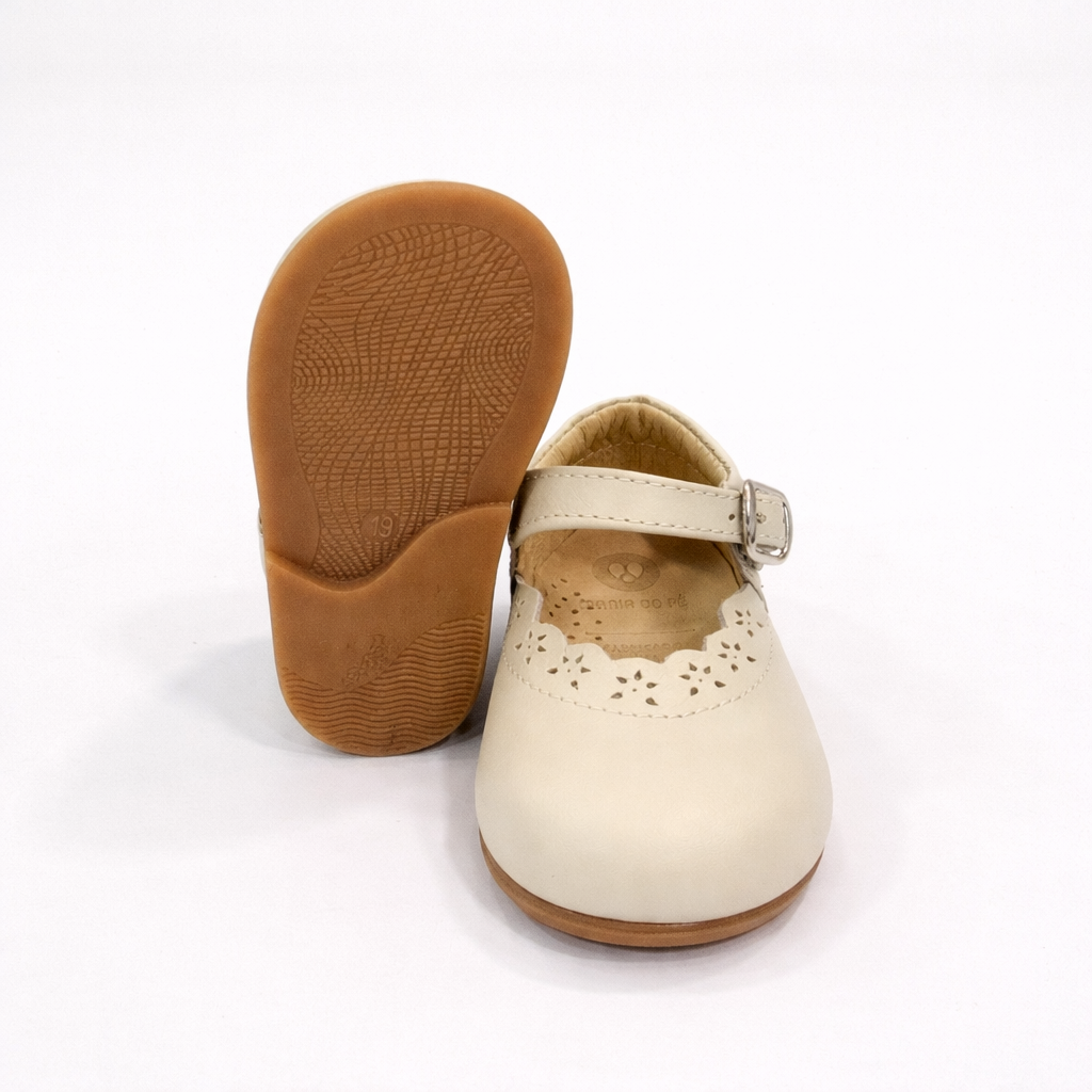 Sapatos pele com fivela da Mania do Pé