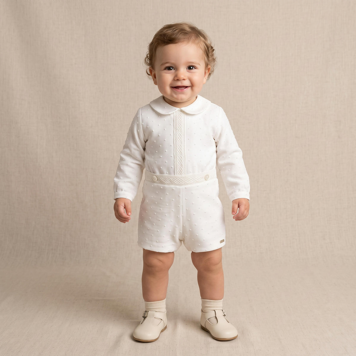 Conjunto blusa e calção de organza e plumeti de cerimónia da Niseret
