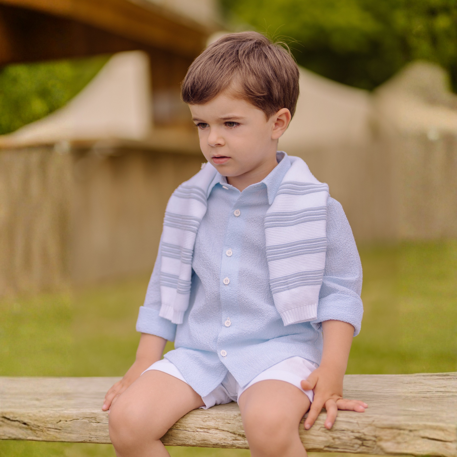 Conjunto camisa azul e calção branco da Paz Rodriguez "Candy"