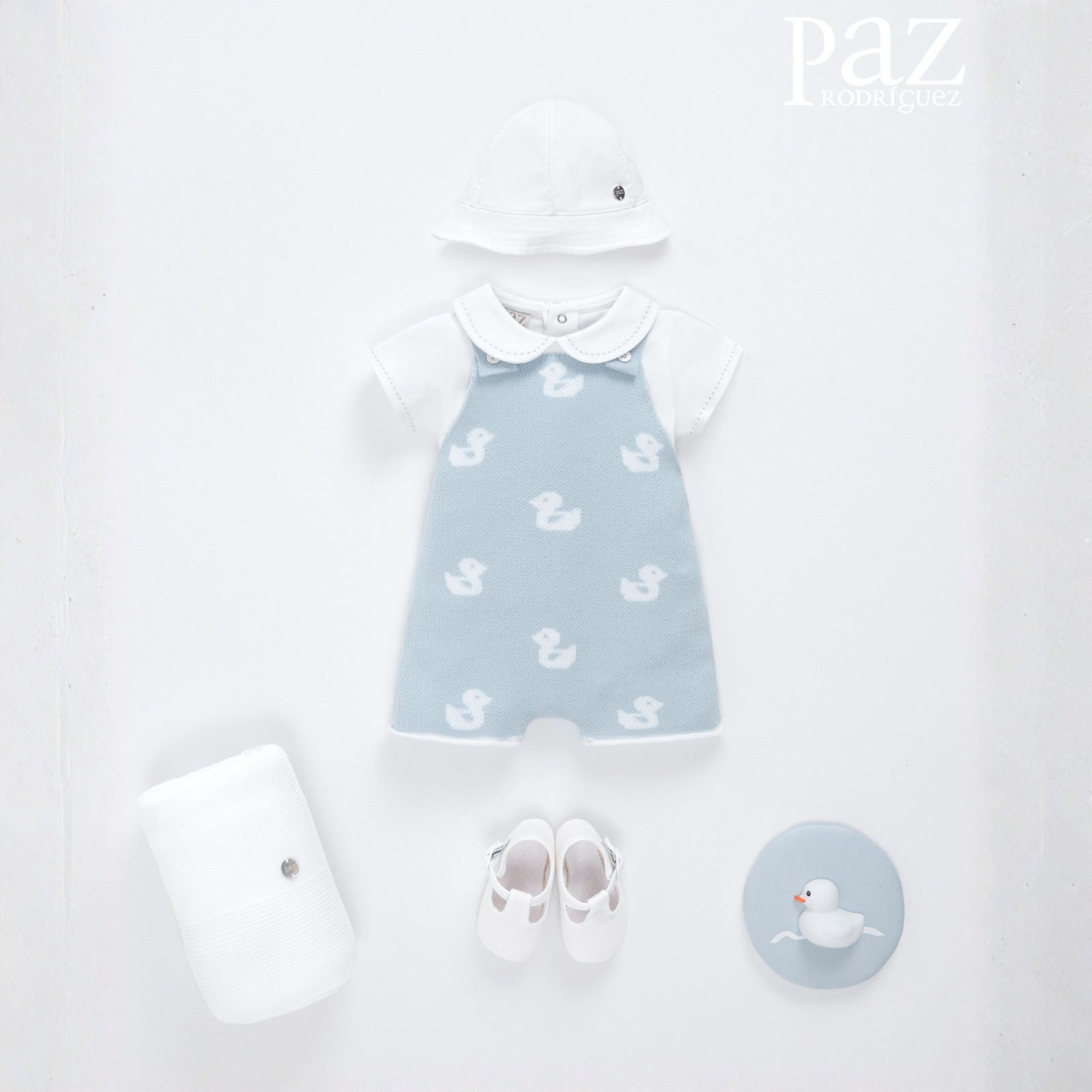 Conjunto body com gola redonda e fofo azul da Paz Rodriguez "Cua Cua"