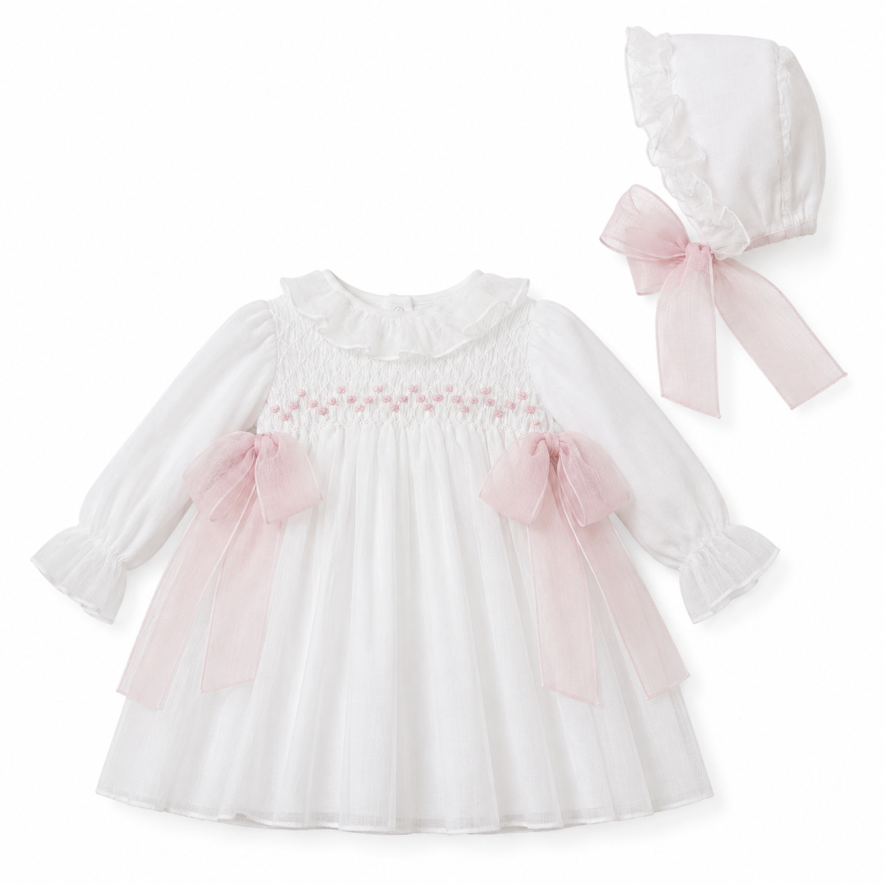 Vestido com tapa fralda e touca com detalhe rosa de cerimónia da Niseret