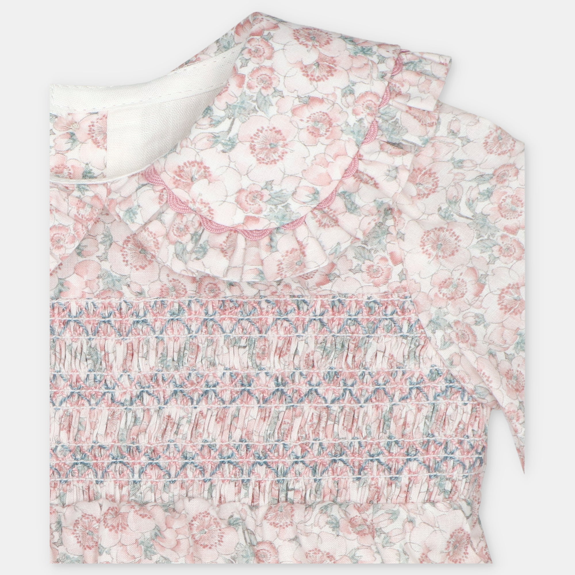 Fofo estampado floral e favos de mel da Martín Aranda "Lena"