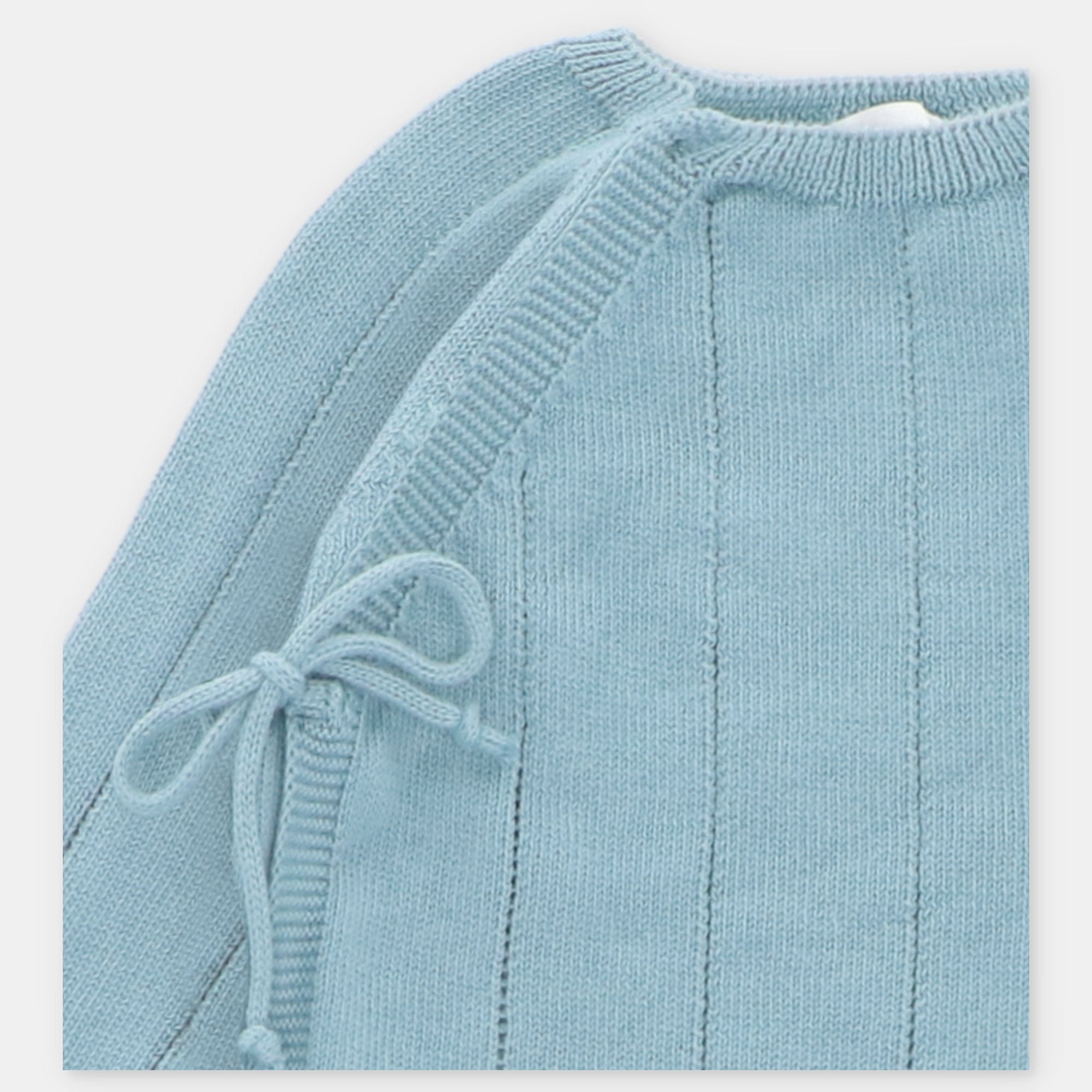 Conjunto verde petróleo e gorro para recém-nascido da Martín Aranda "Milton"