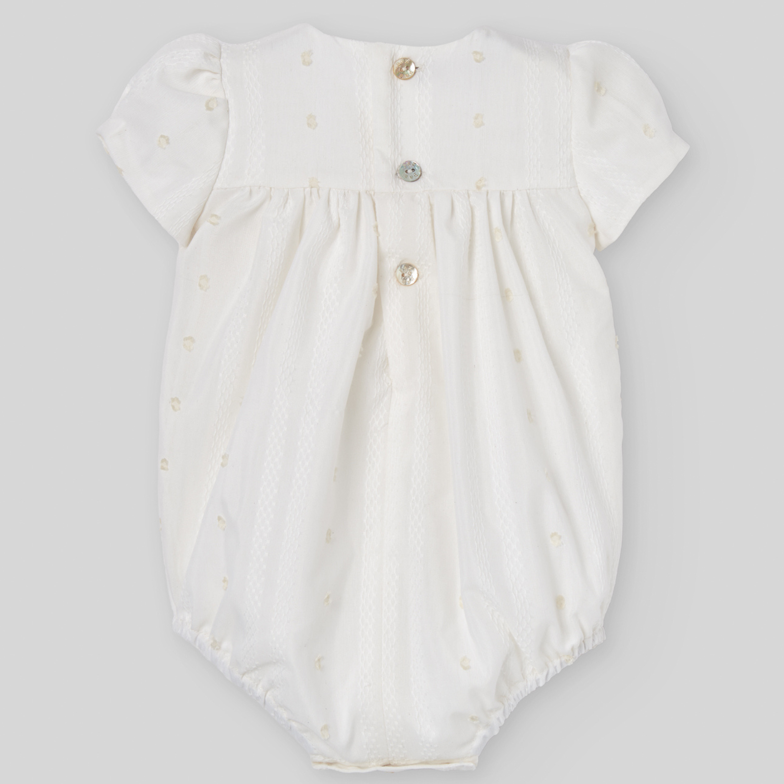 Fofo em tom pérola para cerimónia Paz Rodriguez "Paz"