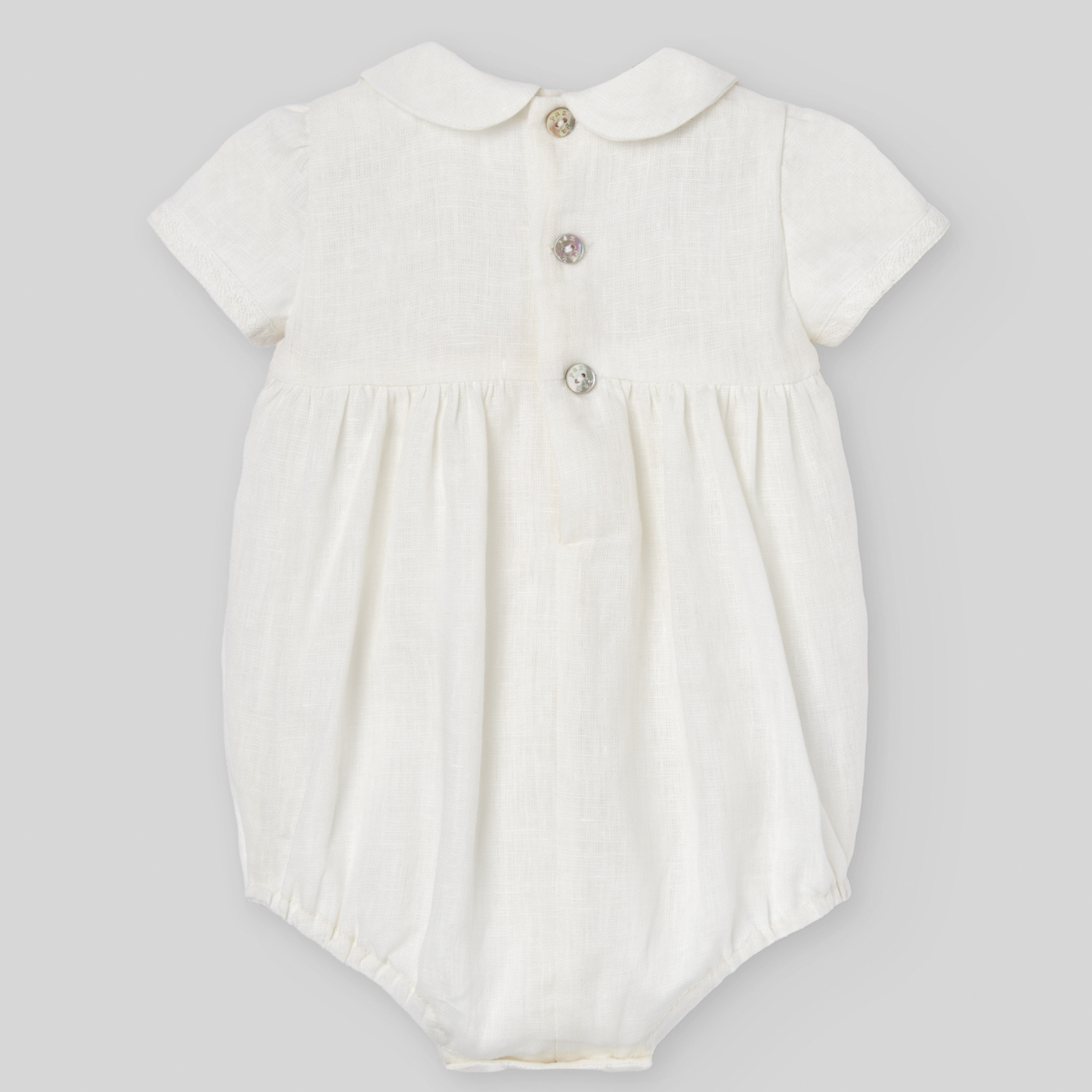 Fofo cerimónia em pérola da Paz Rodriguez "Alegra"