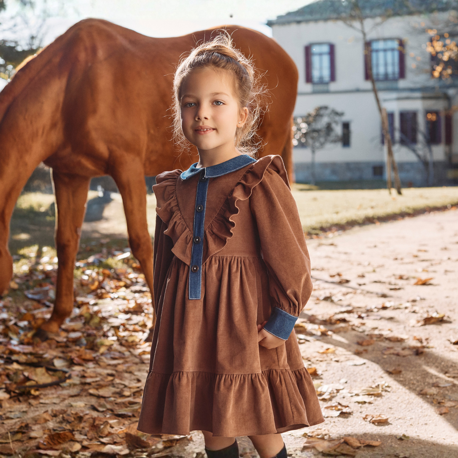Vestido de bombazina castanho-escuro para menina da Patachou "Moka"
