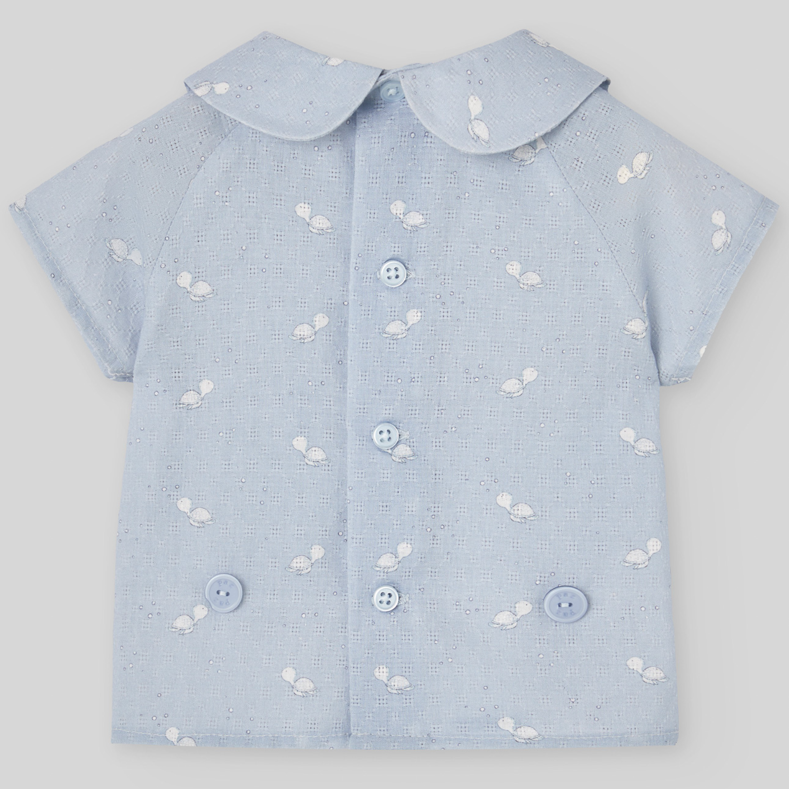 Conjunto camisa azul e calção branco da Paz Rodriguez "Espuma"