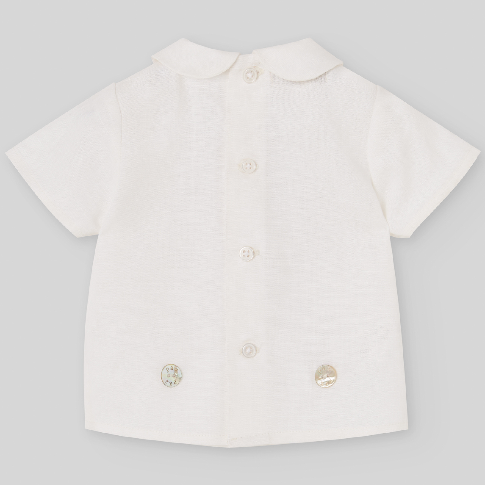 Conjunto cerimónia camisa branca e calção bege da Paz Rodriguez "Nectar"