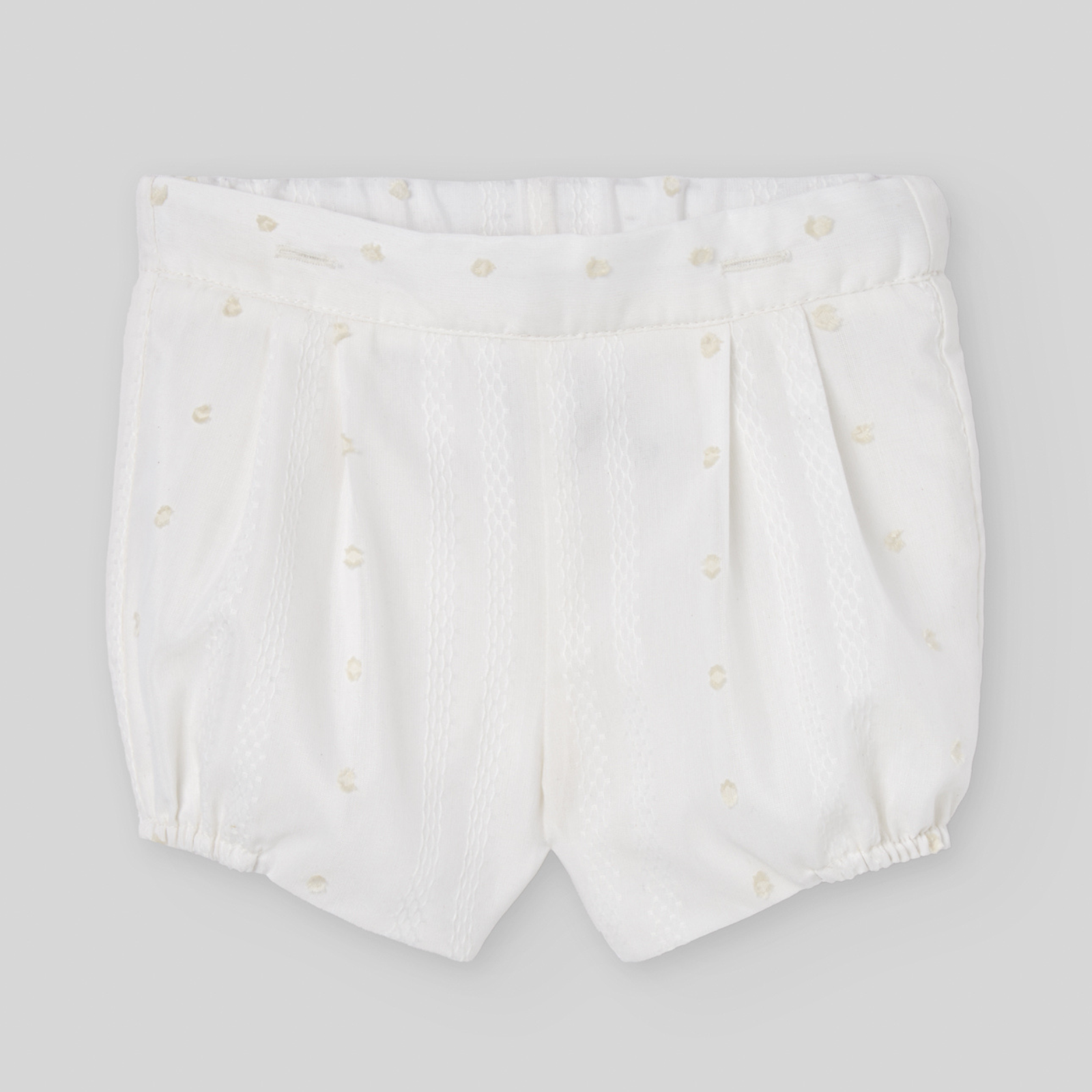 Conjunto cerimónia camisa e calção em tom pérola da Paz Rodriguez "Paz"