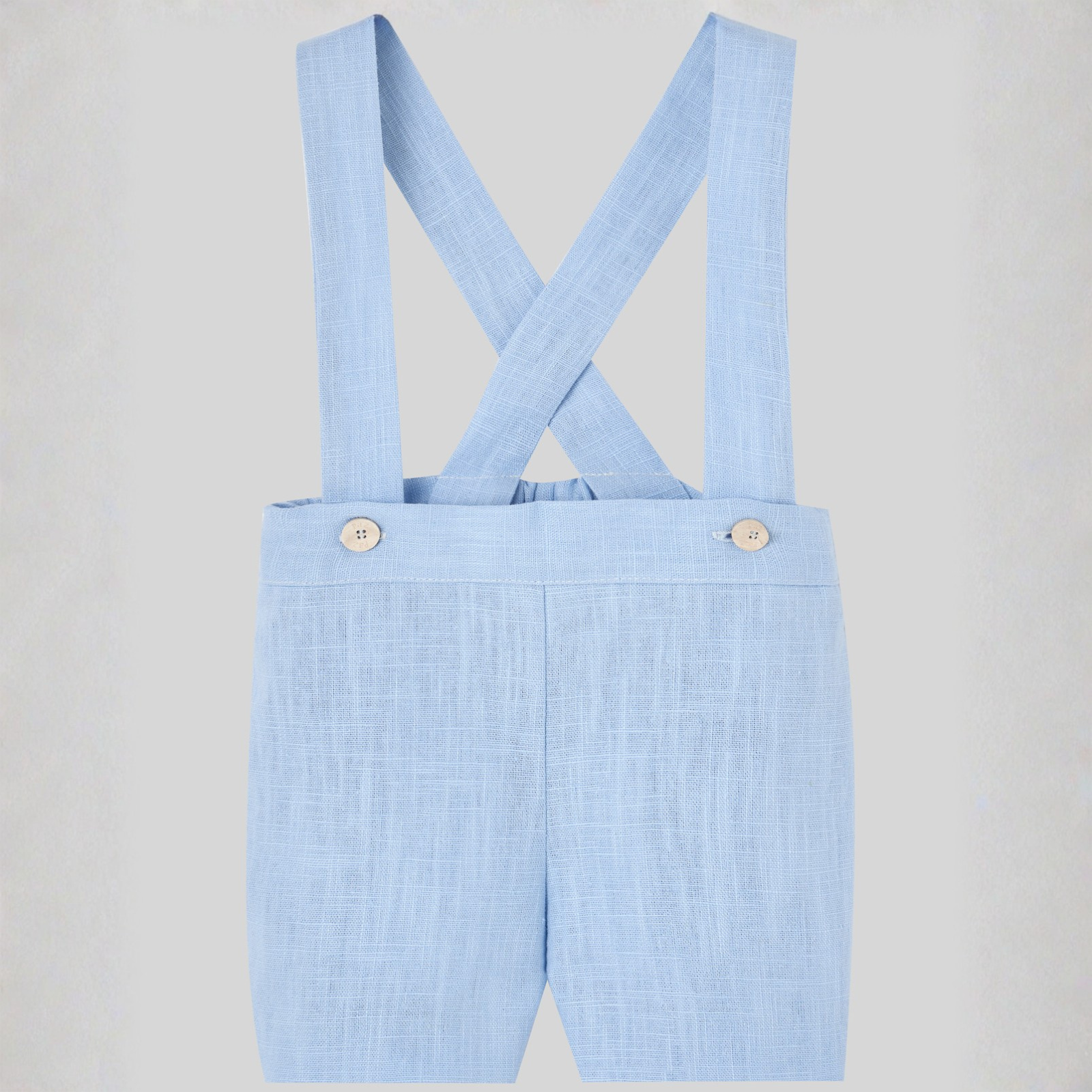 Conjunto camisa branca e calção com alças azuis da Paz Rodriguez "Cerimónia"