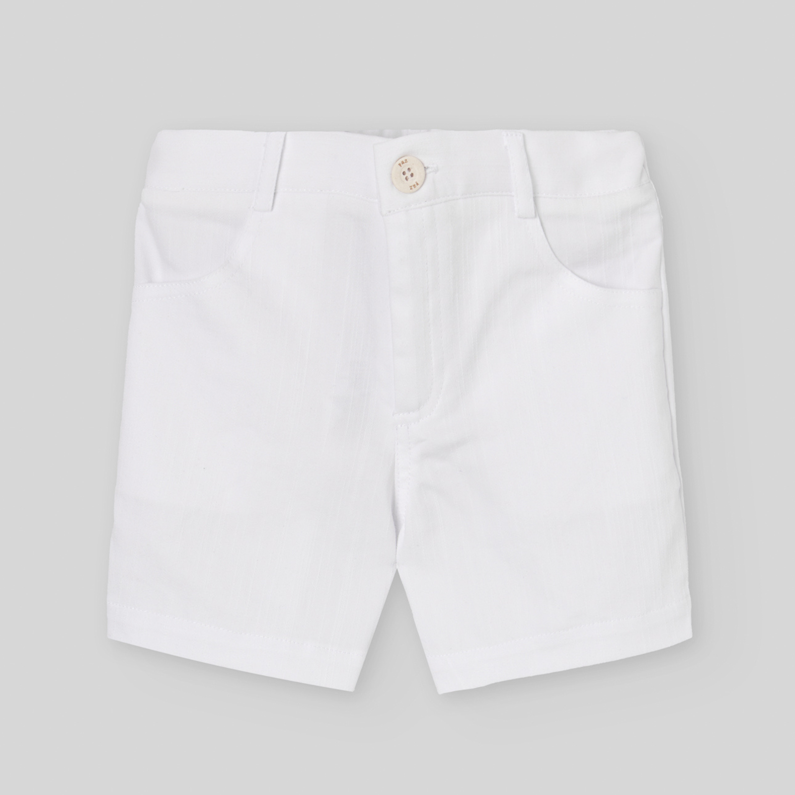 Conjunto camisa azul e calção branco da Paz Rodriguez "Corales"