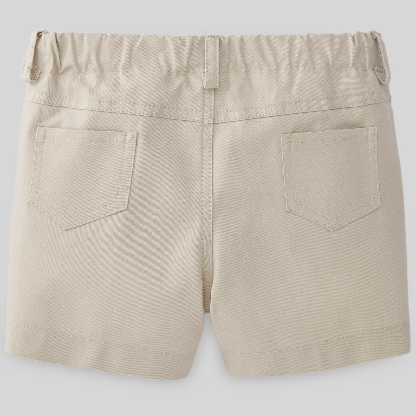 Conjunto camisa branca e calção bege da Paz Rodriguez "Frutitas"