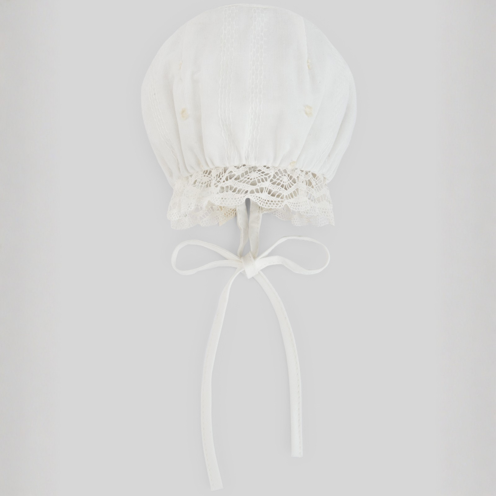 Fraldão com tapa-fralda e touca pérola para cerimónia da Paz Rodriguez "Paz"