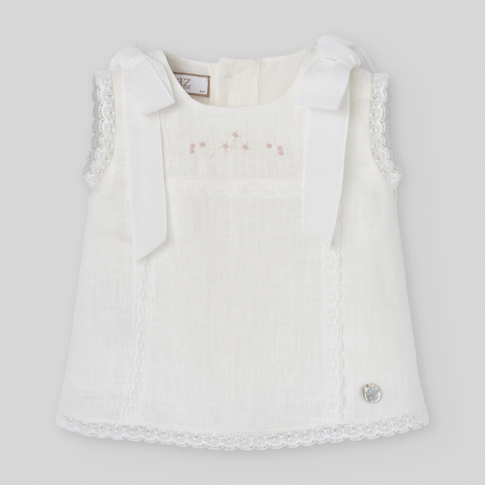 Vestido e tapa fralda de cerimónia da Paz Rodriguez "Alegra"