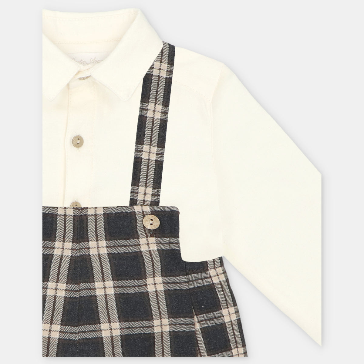 Conjunto blusa e calção xadrez da Martín Aranda "Onis"