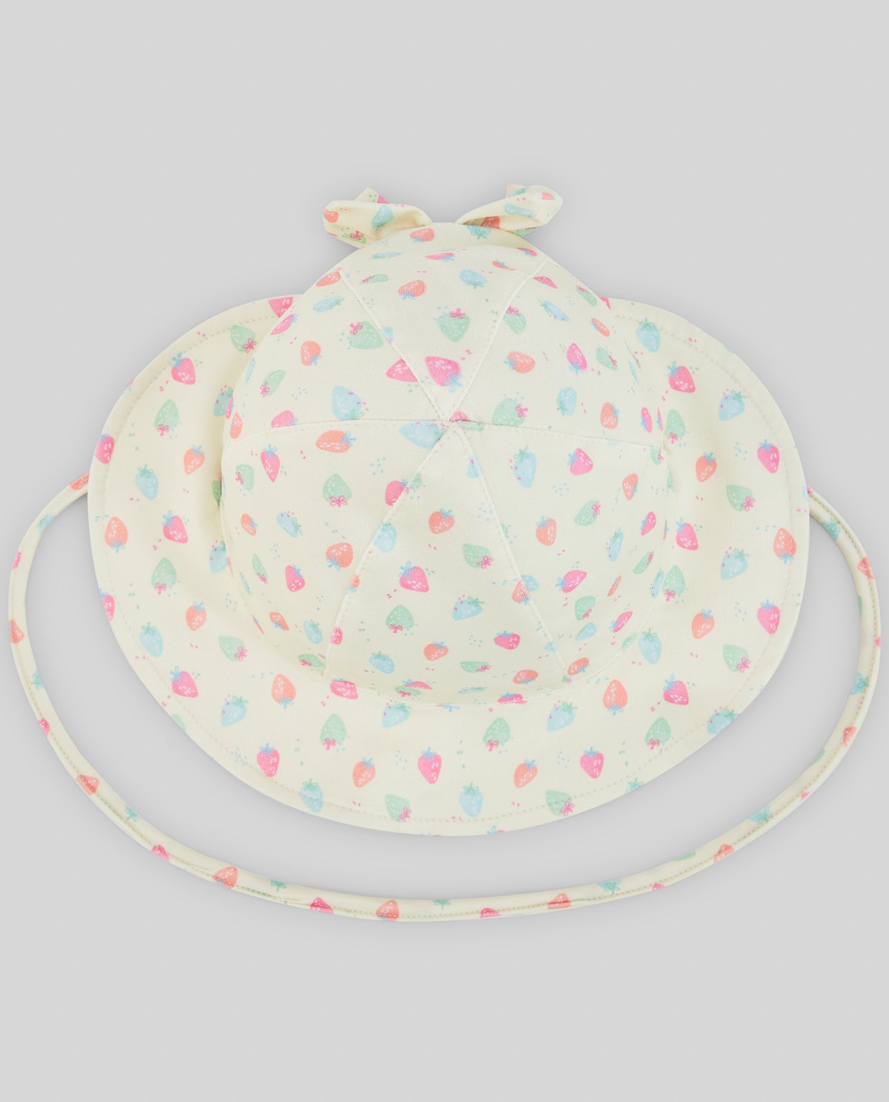 Chapéu amarelo da Paz Rodriguez "Baño"