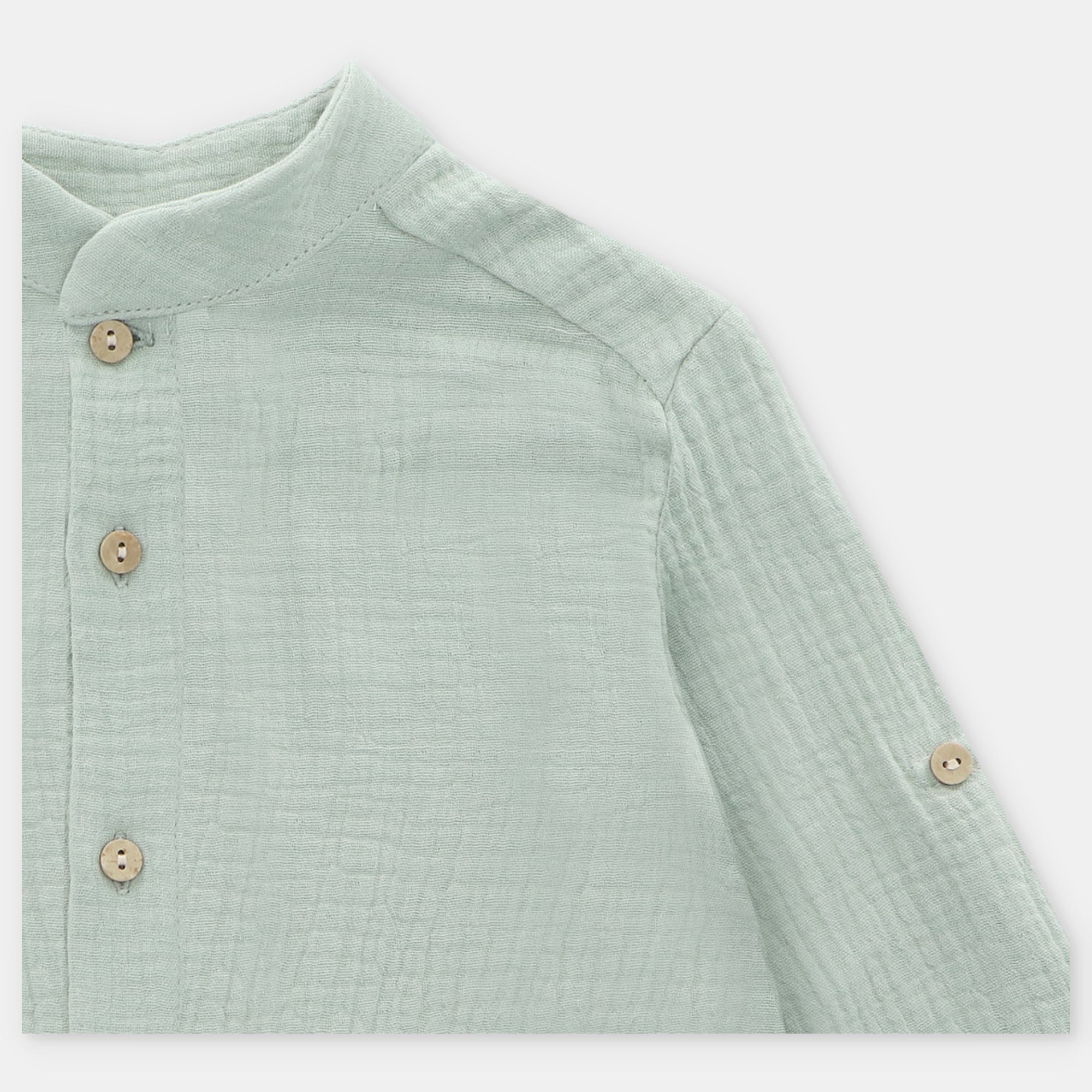 Conjunto camisa verde e calção com riscas para menino da Martín Aranda "Edmonton"