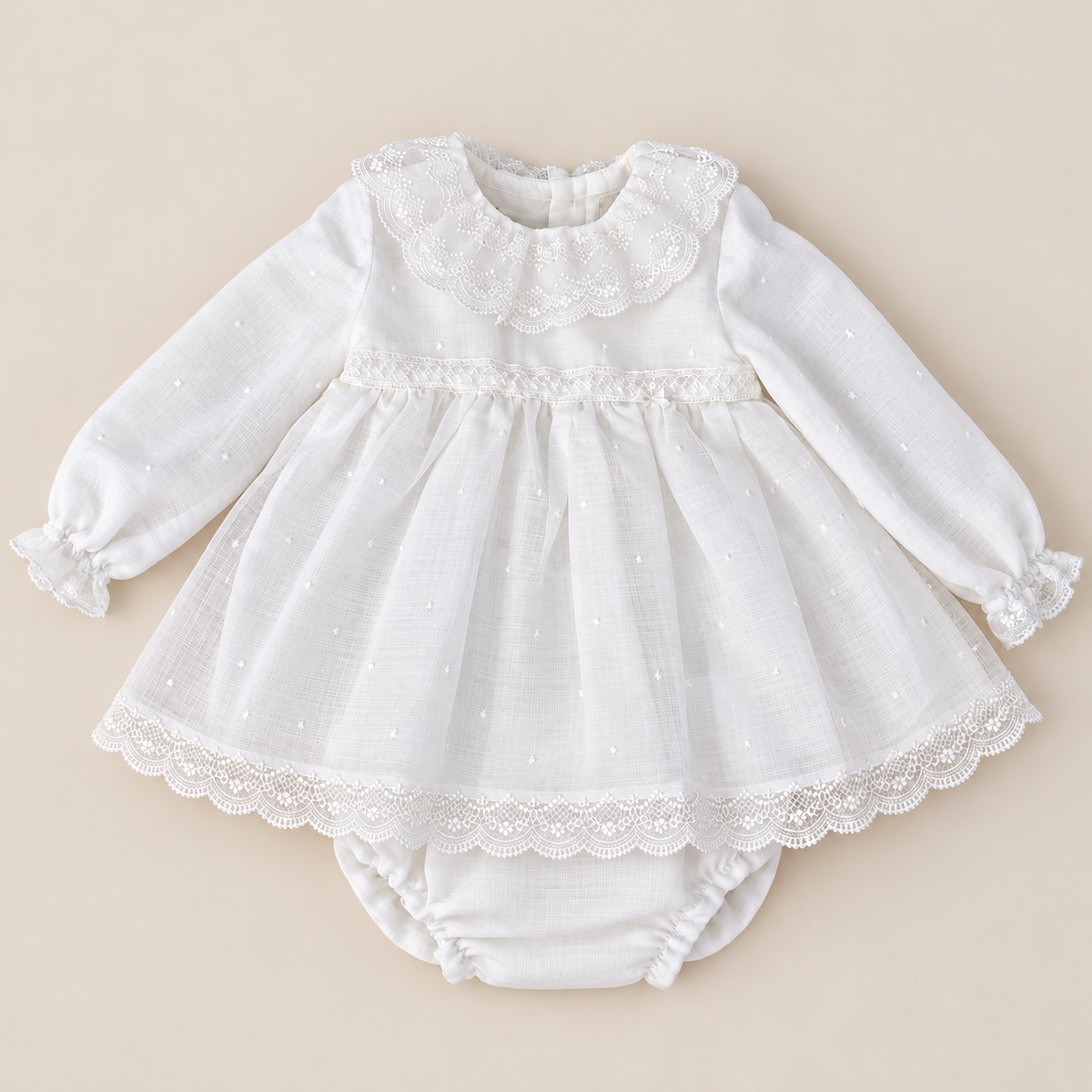 Vestido e tapa fraldas de cerimónia com renda da Martín Aranda "Amieva"