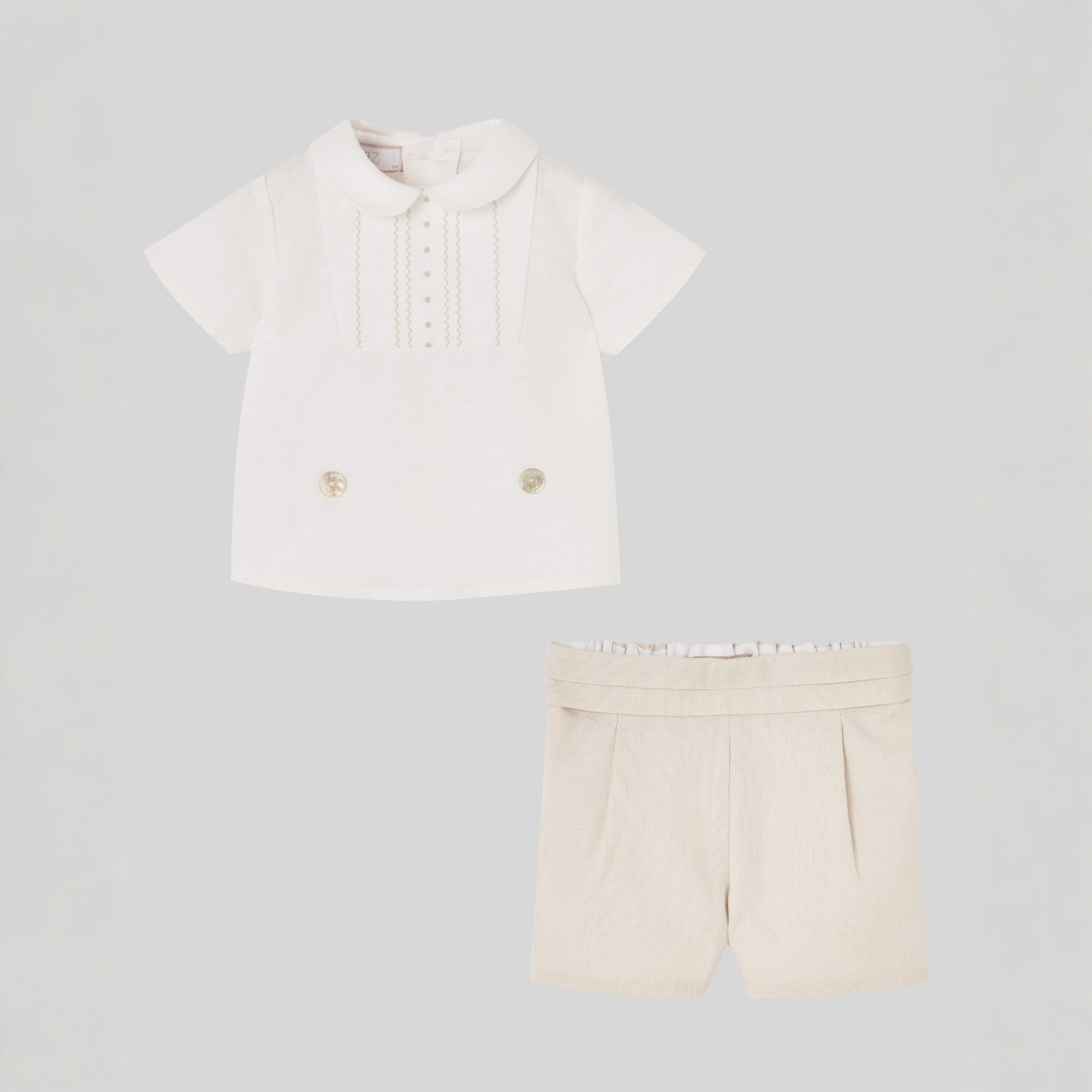 Conjunto cerimónia camisa branca e calção bege da Paz Rodriguez "Nectar"