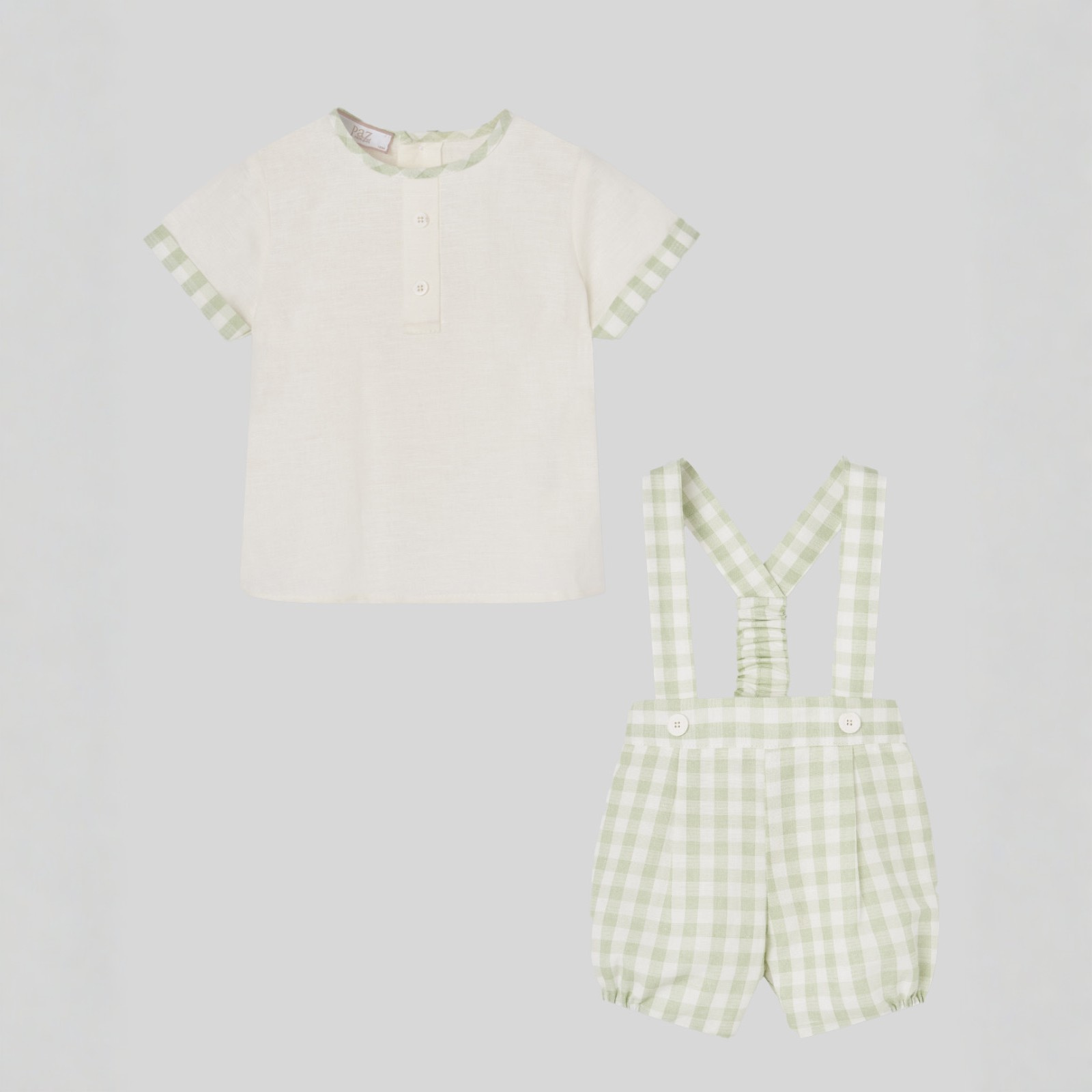 Conjunto t-shirt branca e jardineira vichy verde da Paz Rodriguez "Frescura"