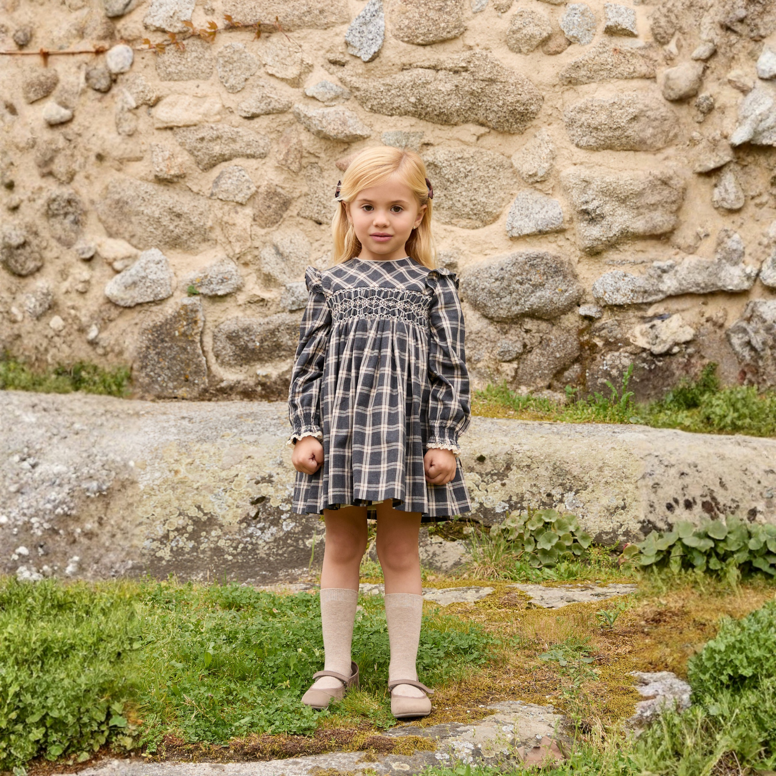Vestido xadrez com favos de mel da Martín Aranda "Onis"