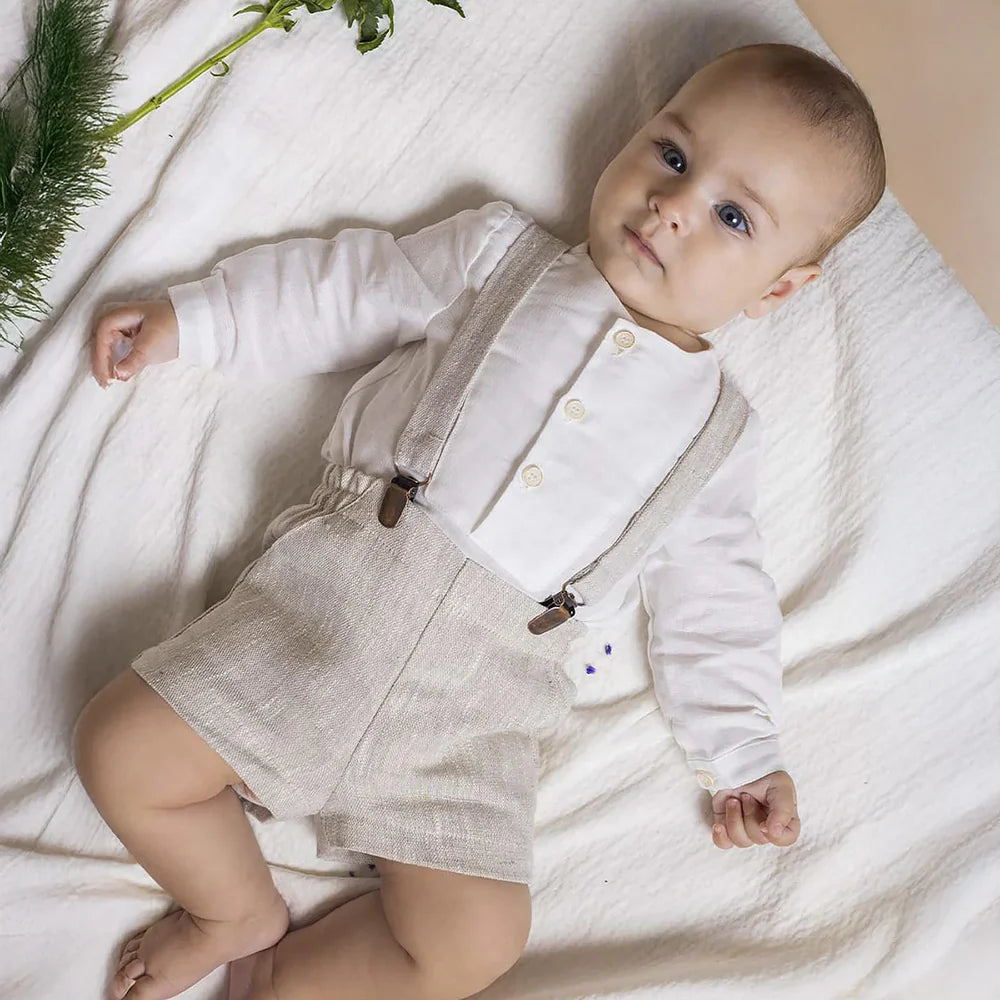 Calção com alças em linho bege da Fina Ejerique