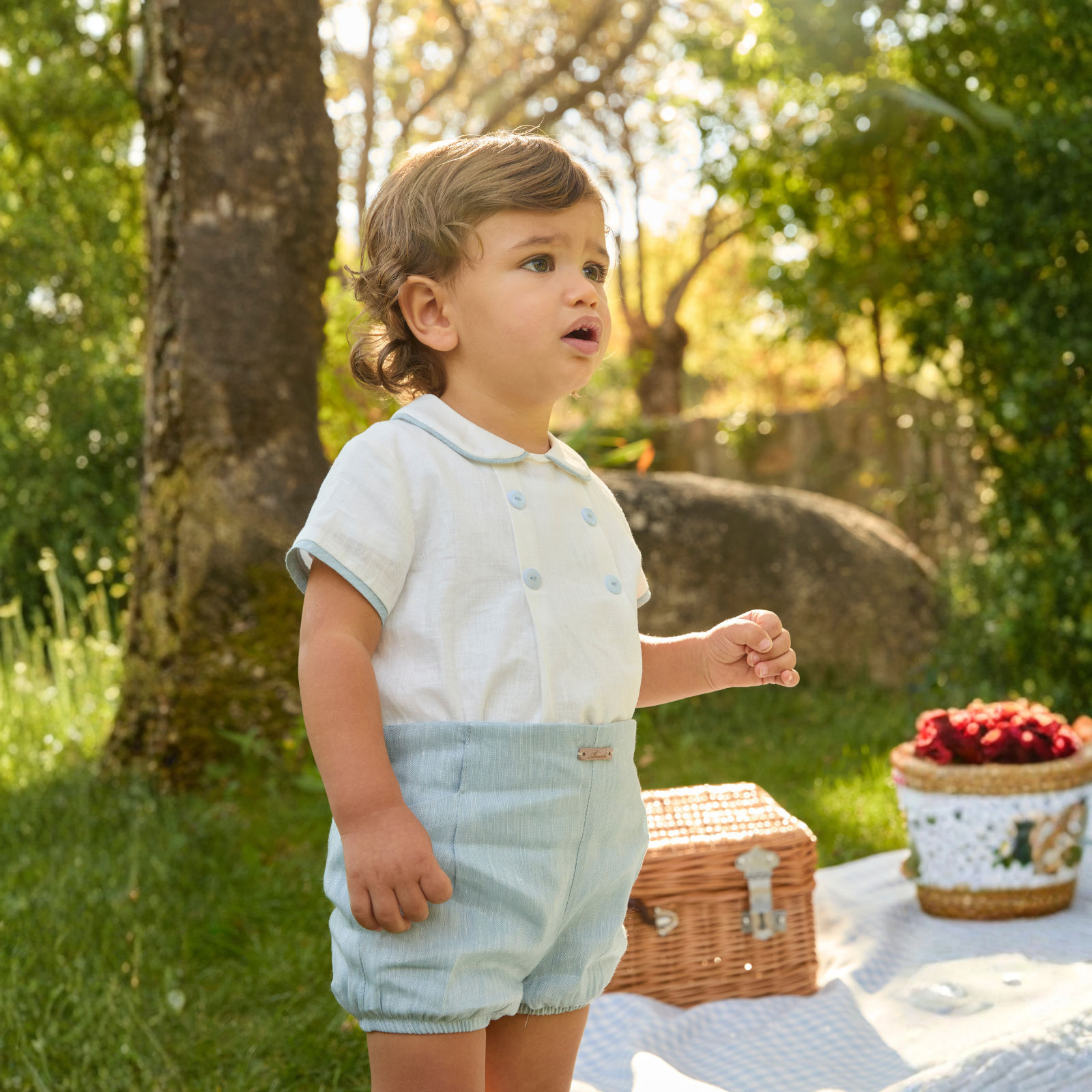Conjunto cerimónia blusa e calção azul da Martin Aranda "Victoria"