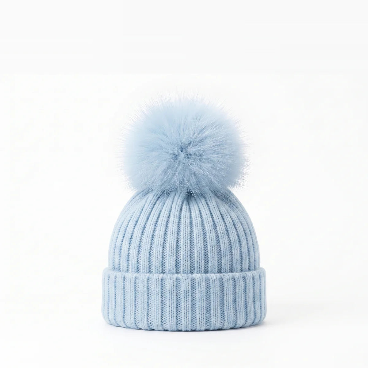 Gorro em malha canelada azul com pompom da Pagansa "Soft"