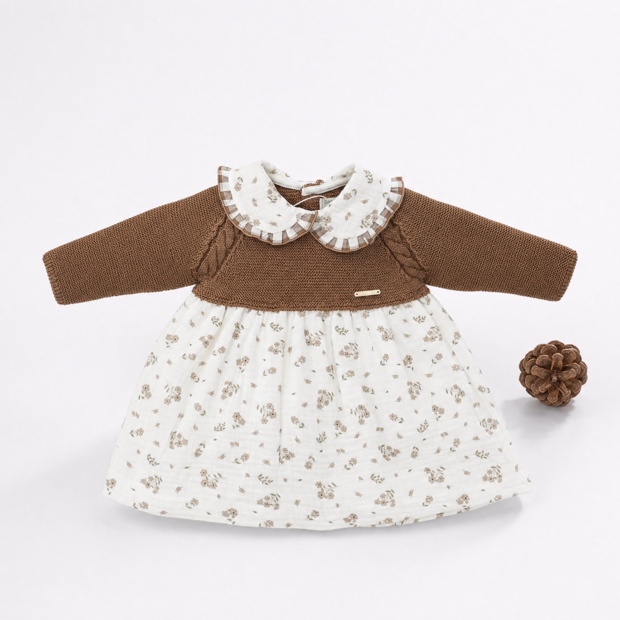 Vestido combinado com estampado floral da Pangasa "General"