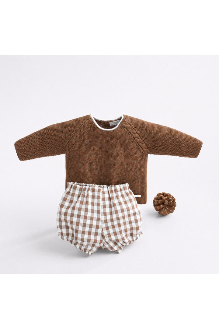 Conjunto camisola castanha e tapa fraldas vichy da Pangasa "General"
