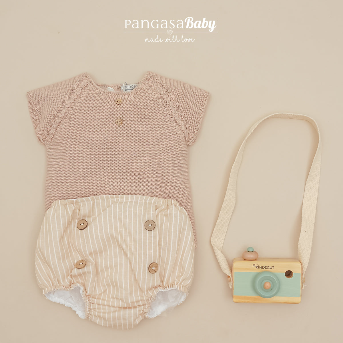 Conjunto camisola camel e tapa fraldas com riscas da Pangasa