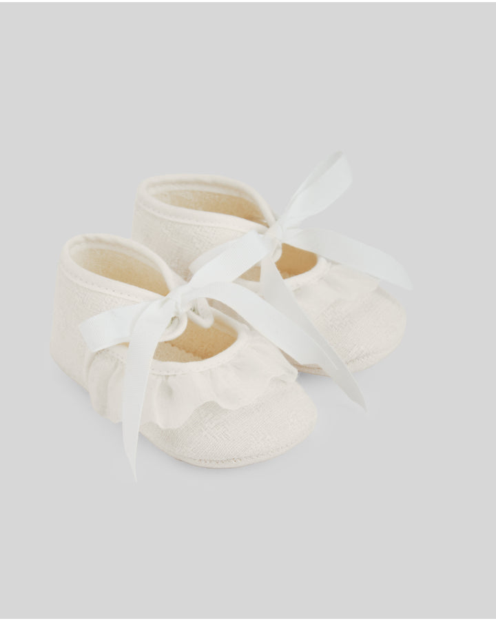 Sapatos cerimonia pérola da Paz Rodriguez "Essencial"