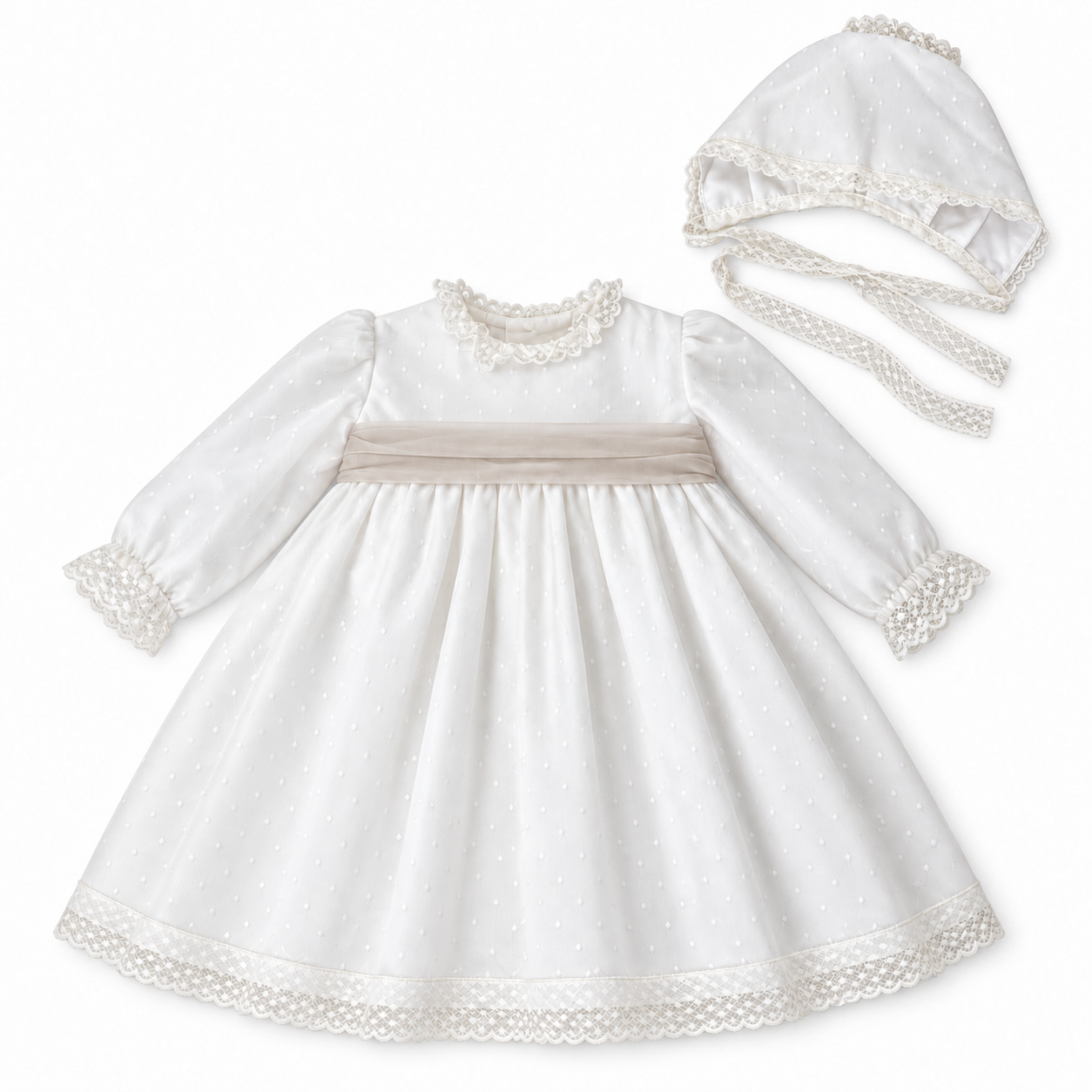 Vestido em tule com faixa bege para cerimónia da Niseret