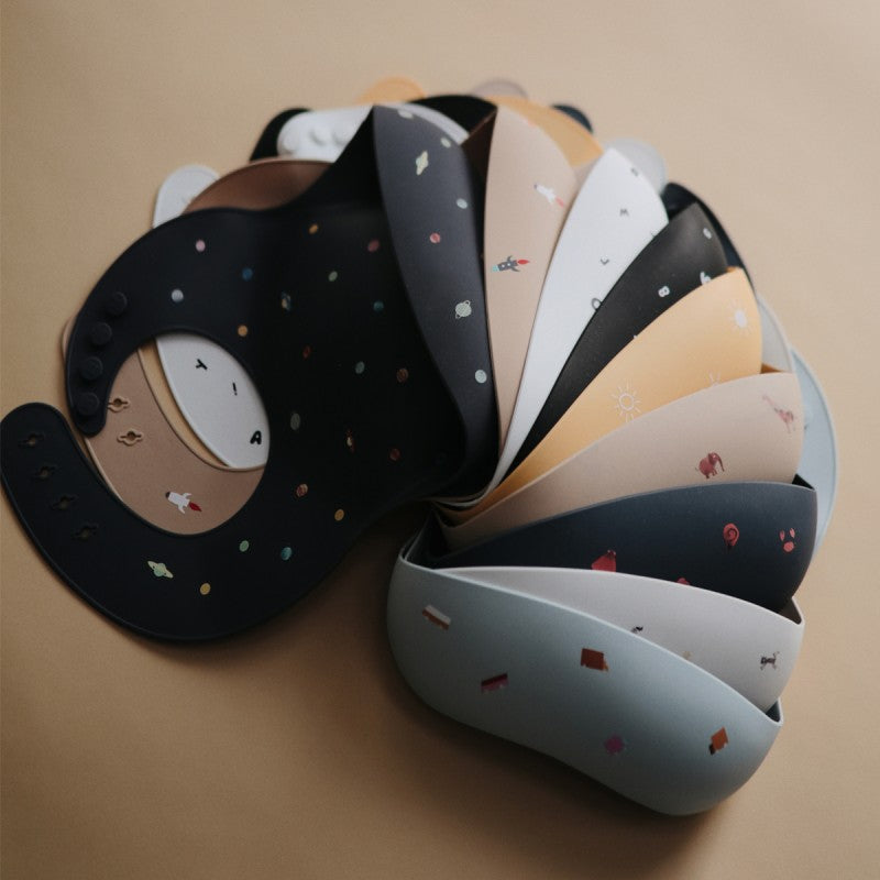 babero-silicona-print-planets-265&#215;35-cm-1