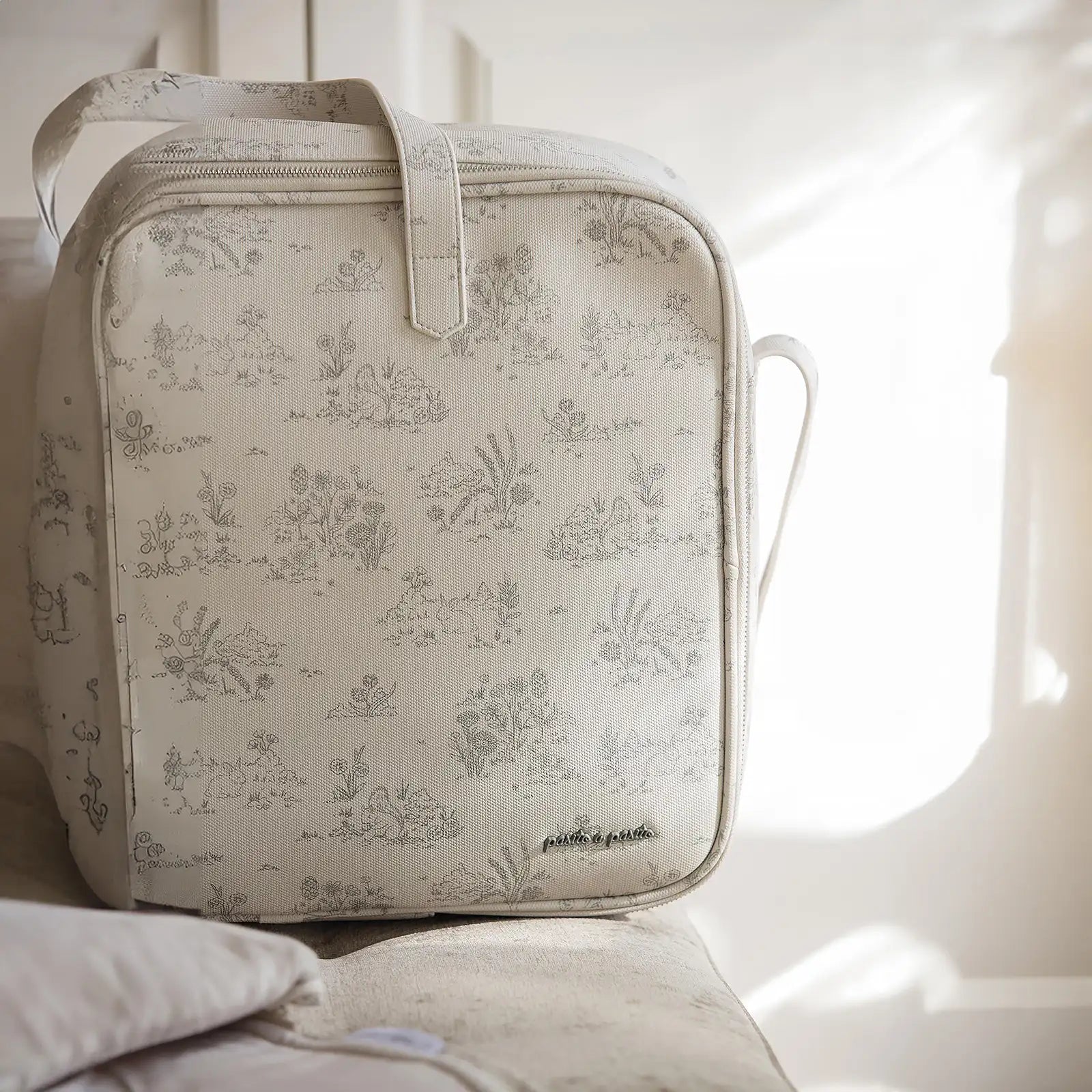 Toile-de-Jouy-Cream-Maleta_a