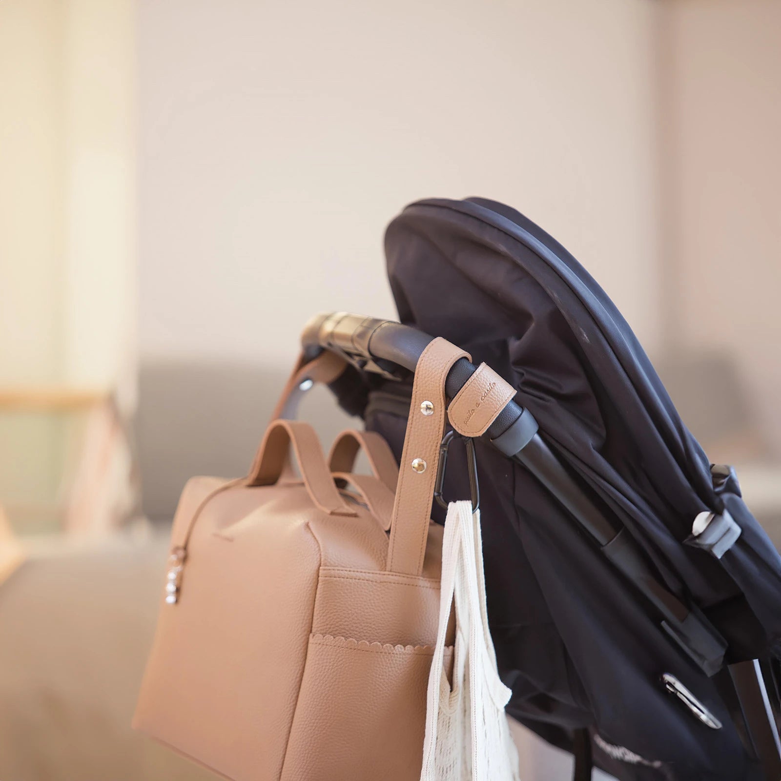 ICONIC-BOLSA-CANASTILLAGANCHO-CARAMEL_a