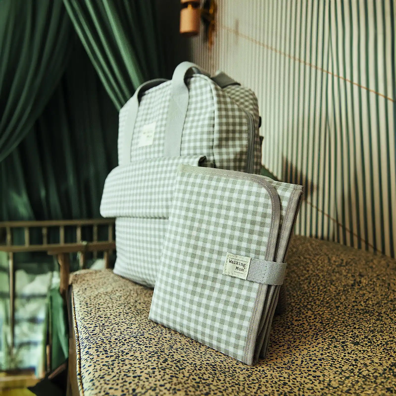 VICHY-GRIS-LOOK-CAMBIADORMOCHILA